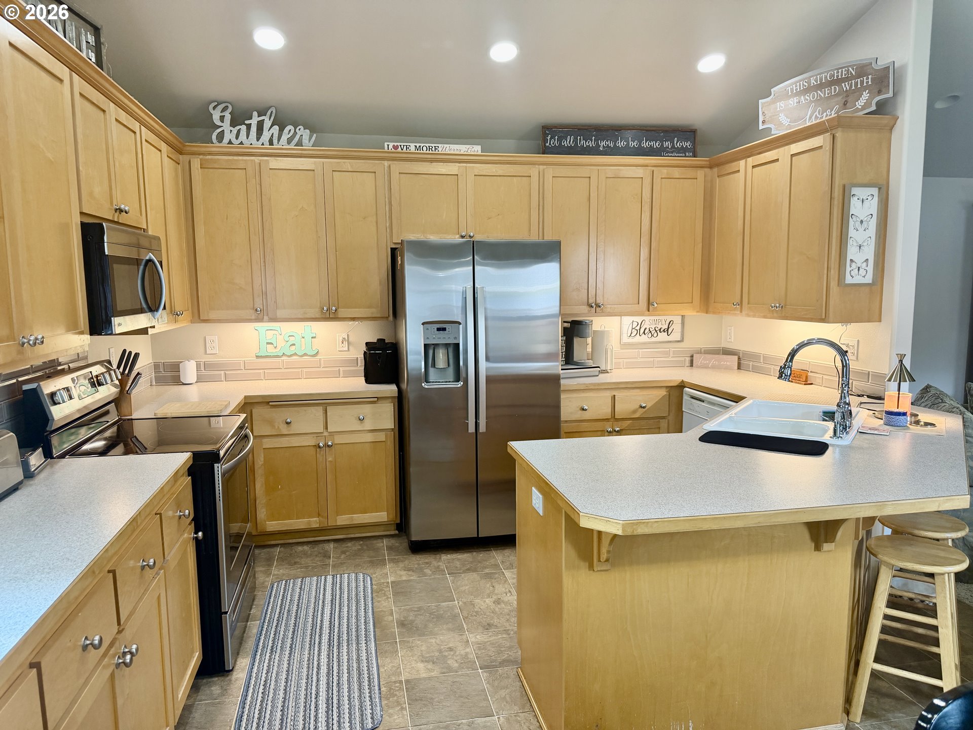main property photo 8