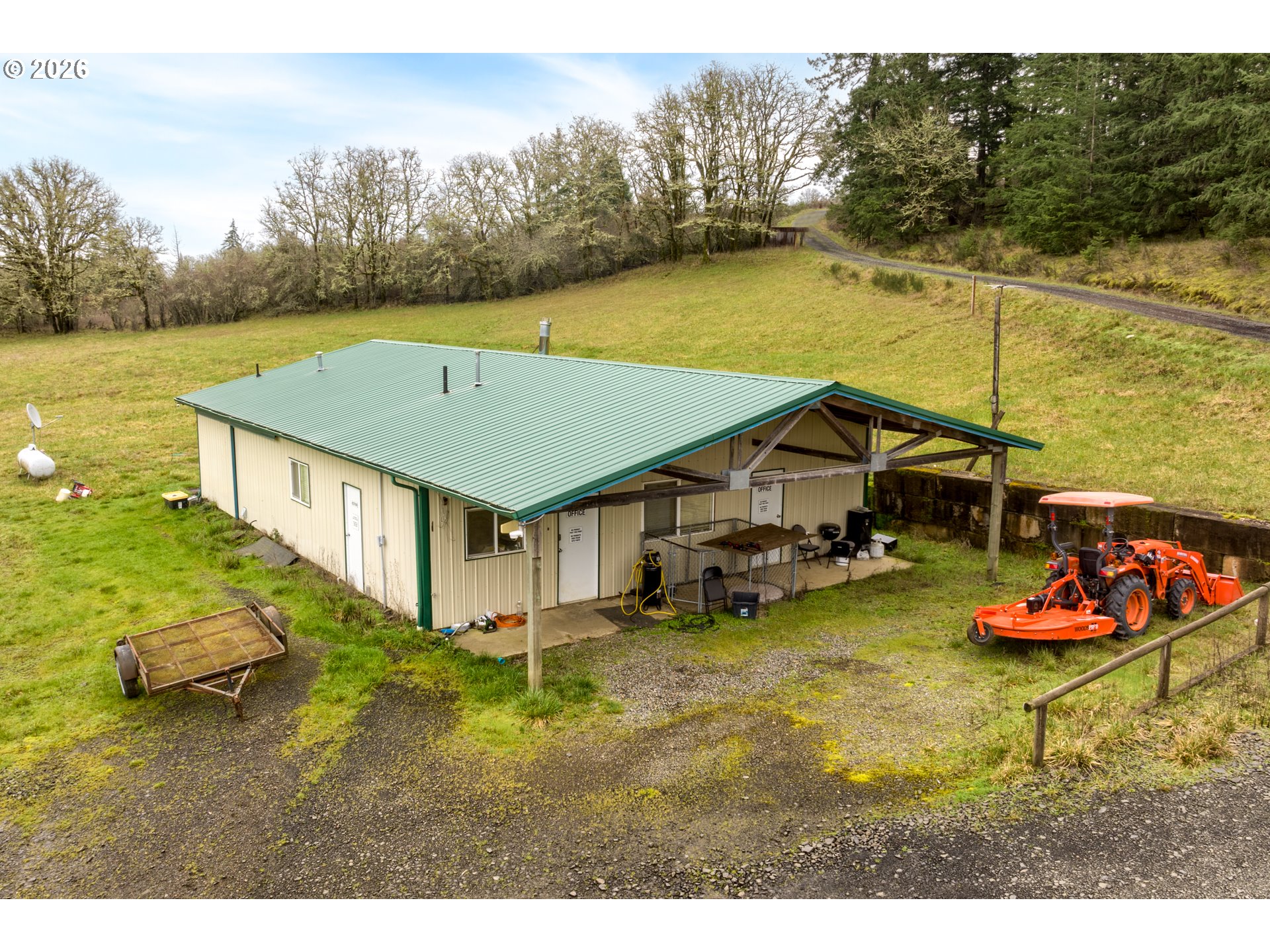 main property photo 6