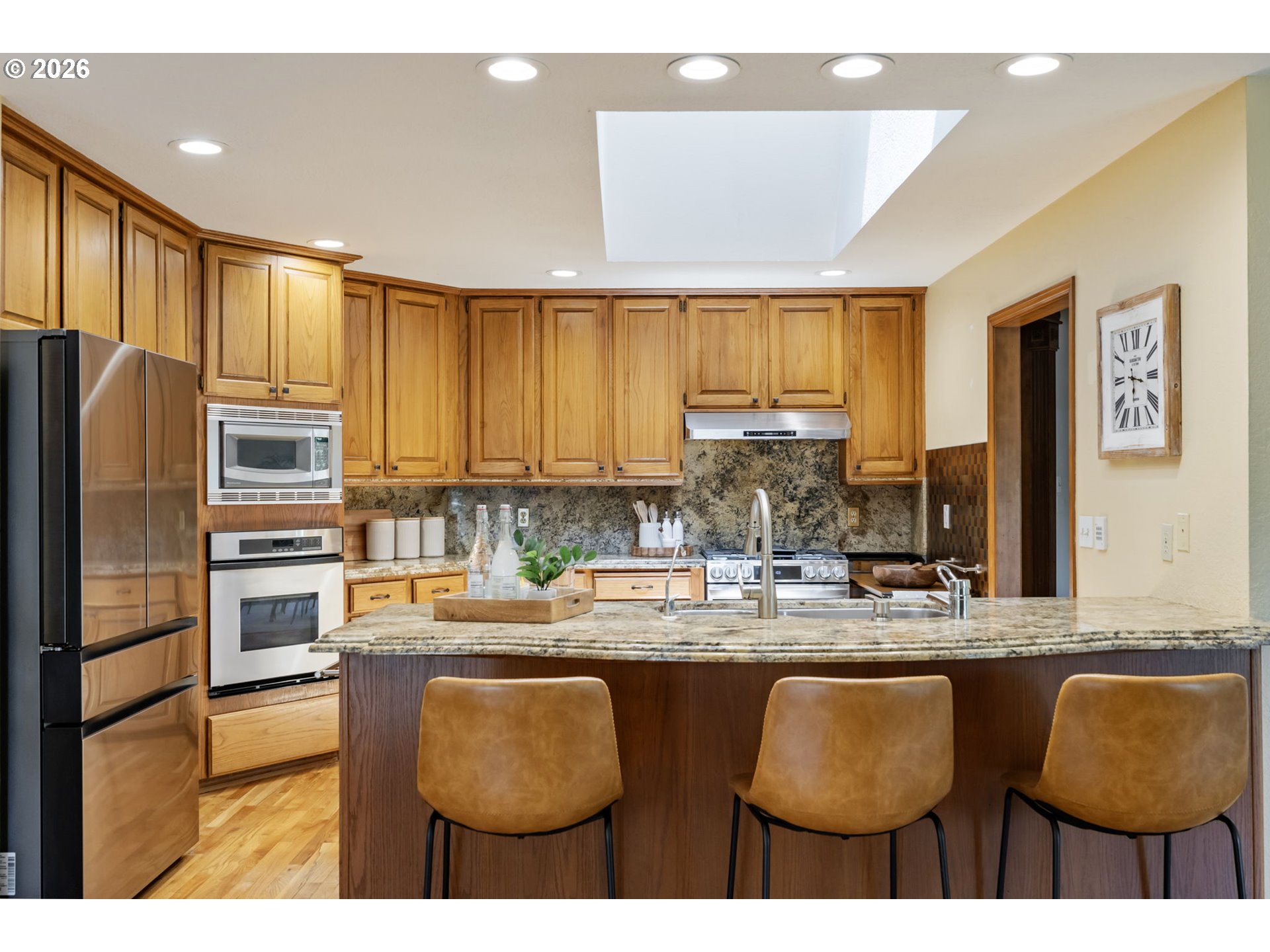 main property photo 14