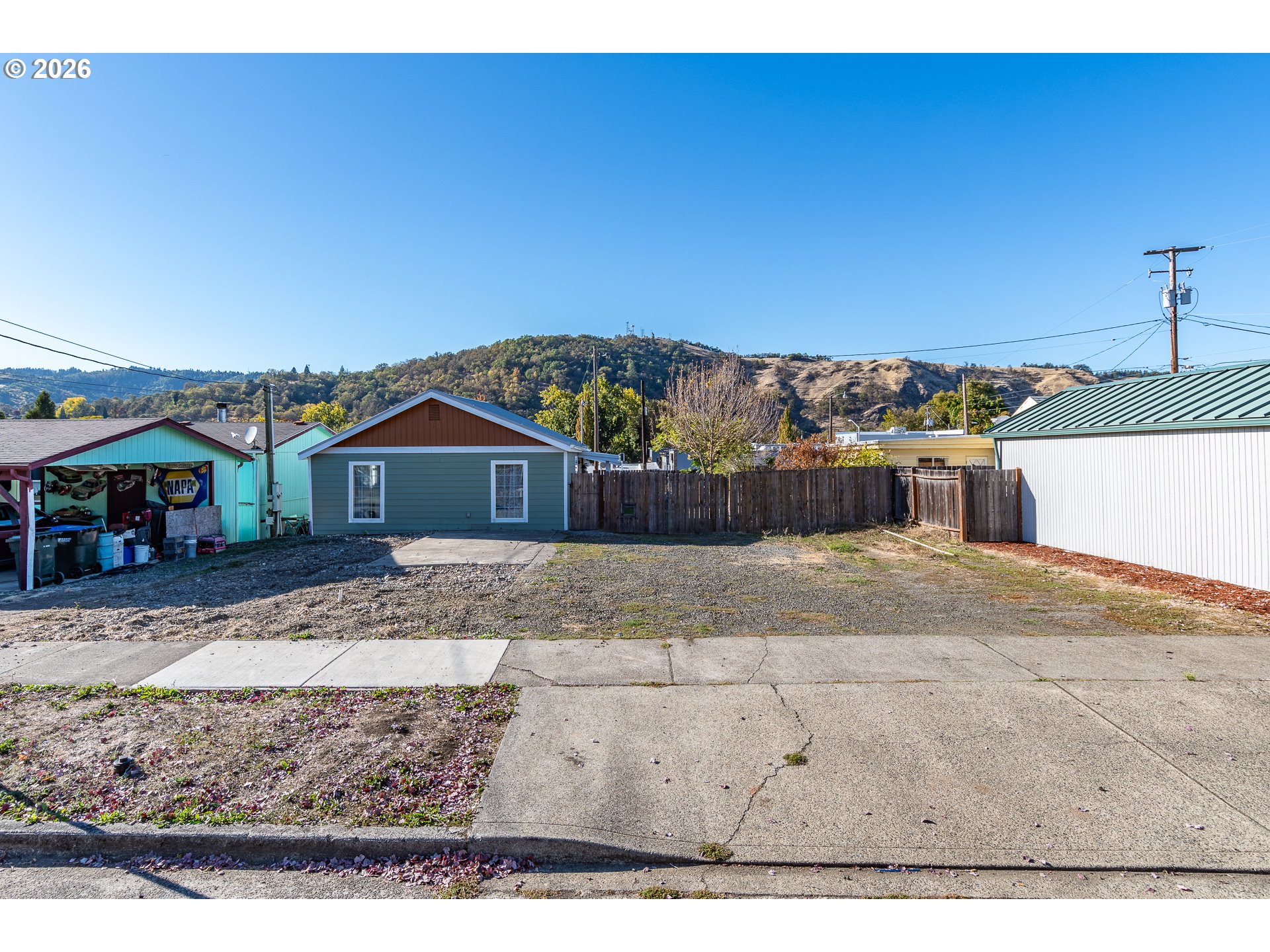 main property photo 38