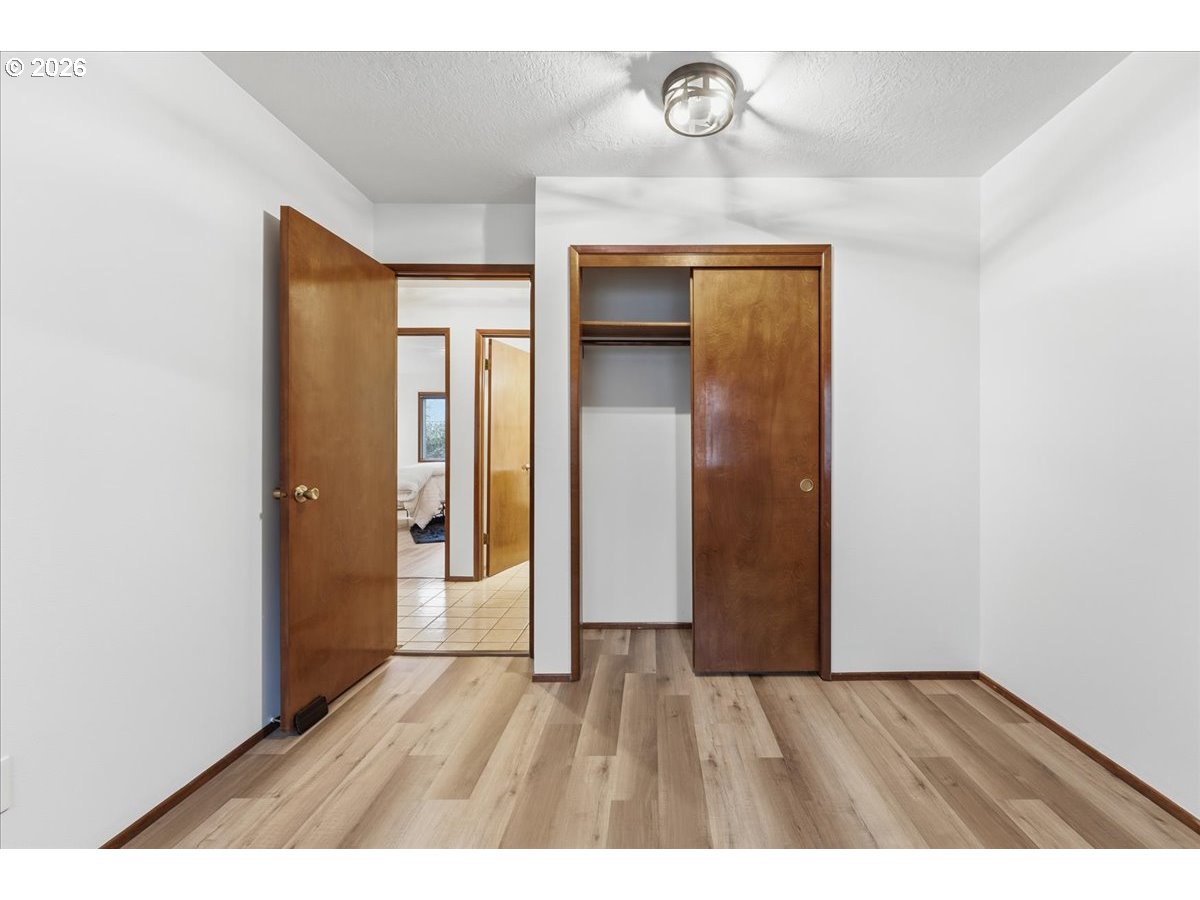 property viewer photo 17