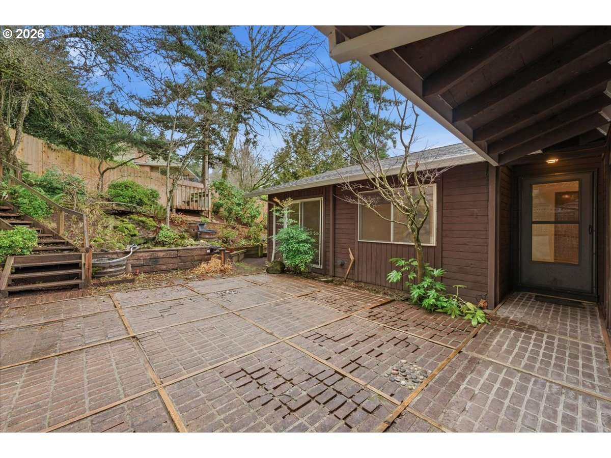 property viewer photo 2