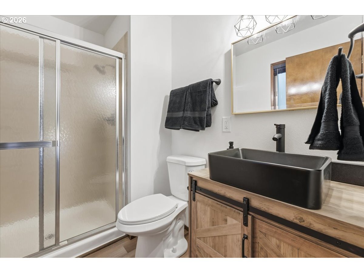 property viewer photo 25