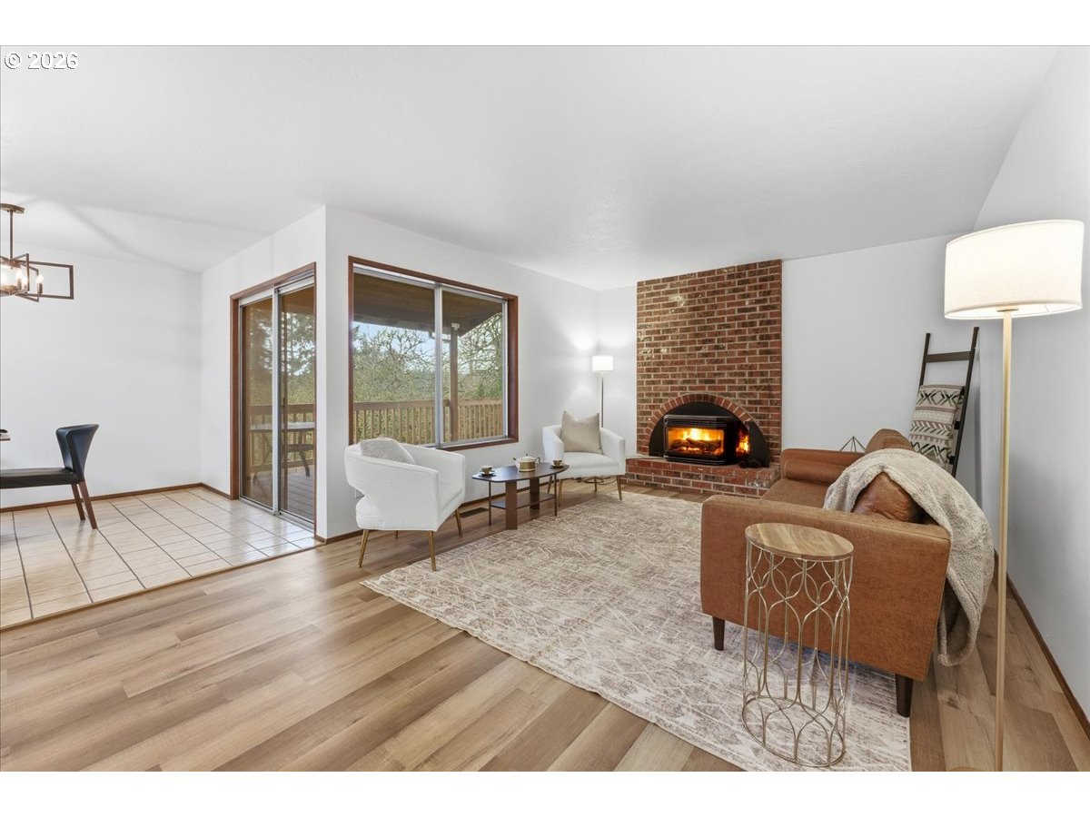 property viewer photo 3