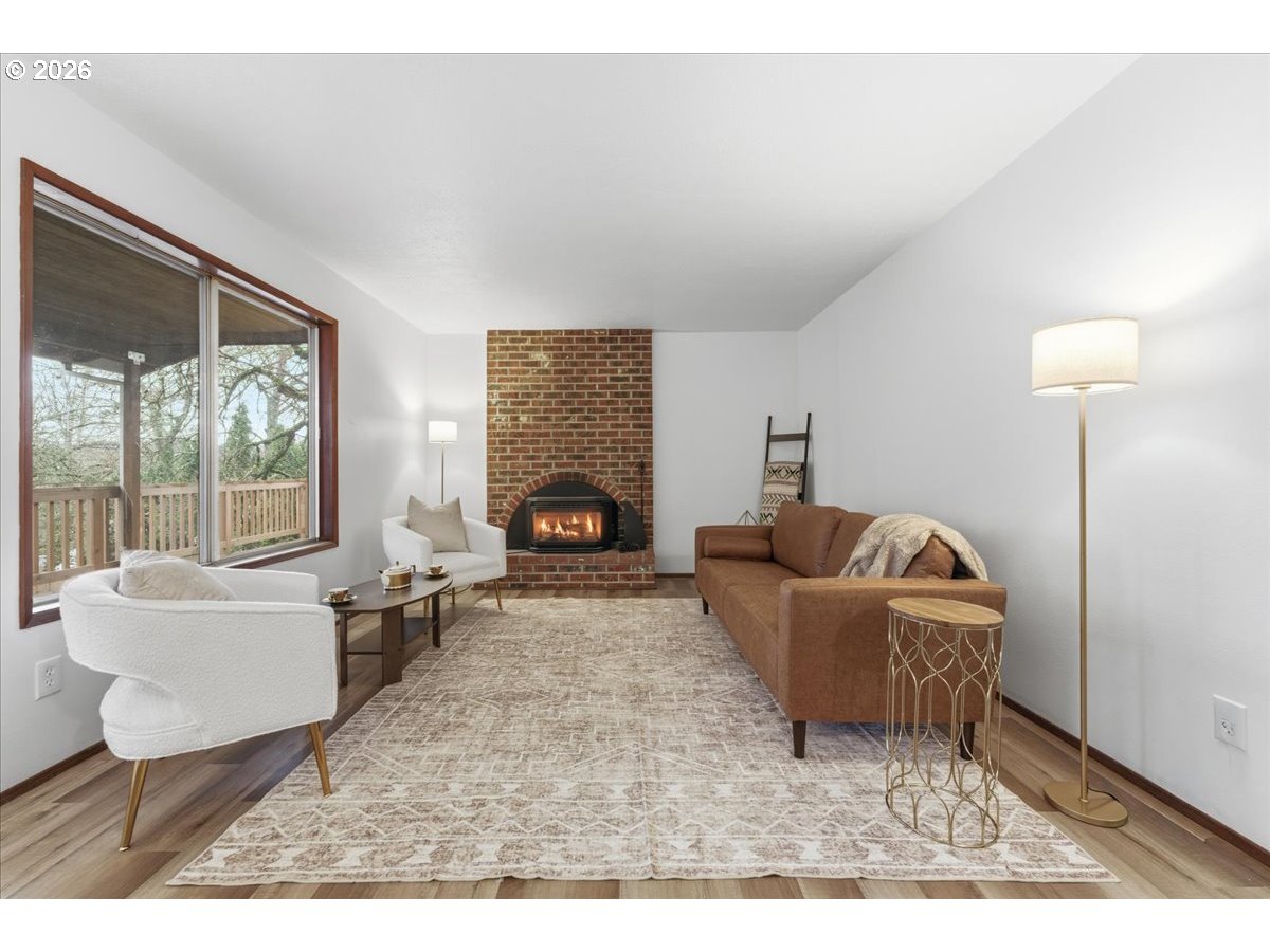 property viewer photo 4