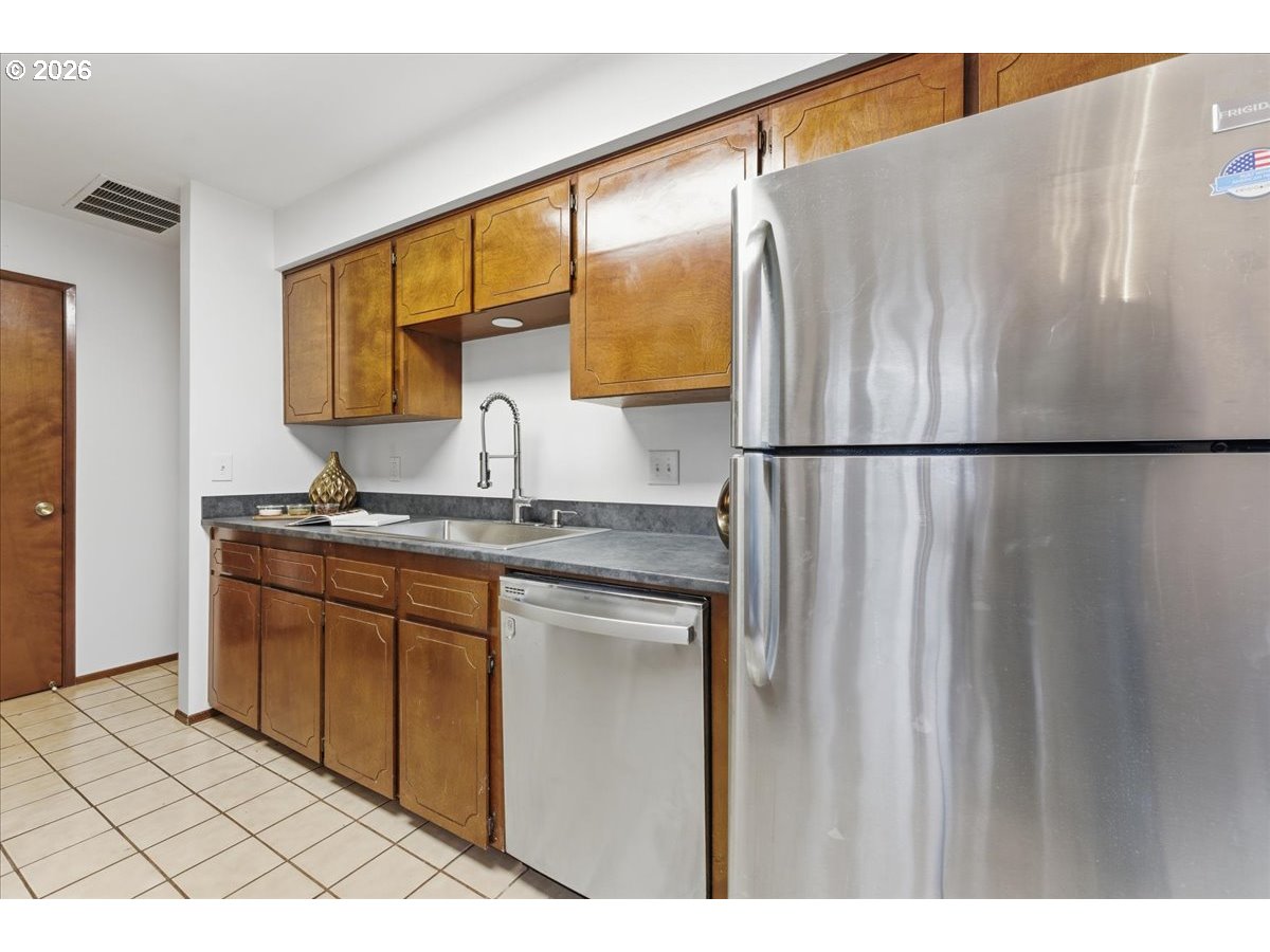 property viewer photo 9