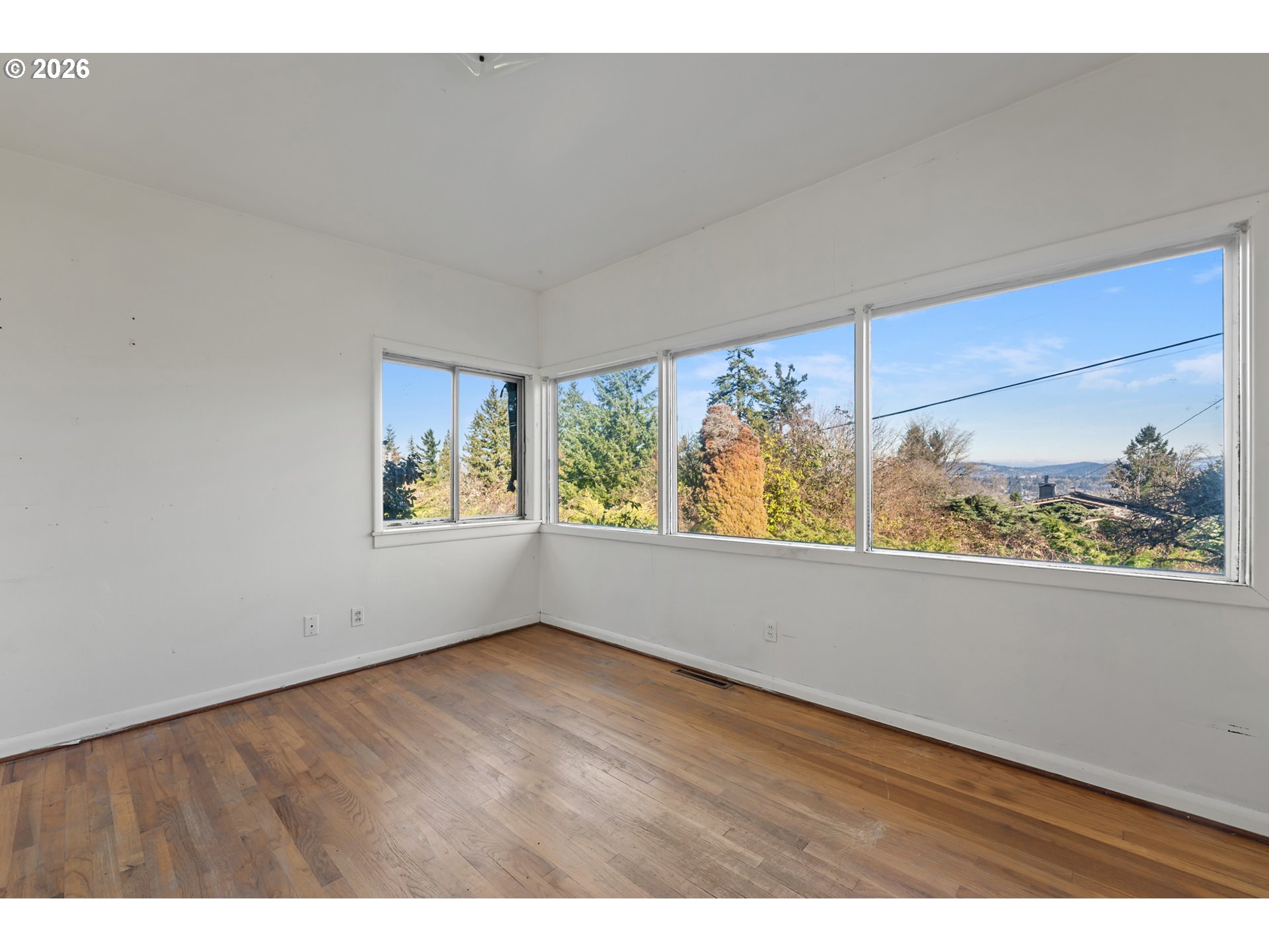 property viewer photo 12