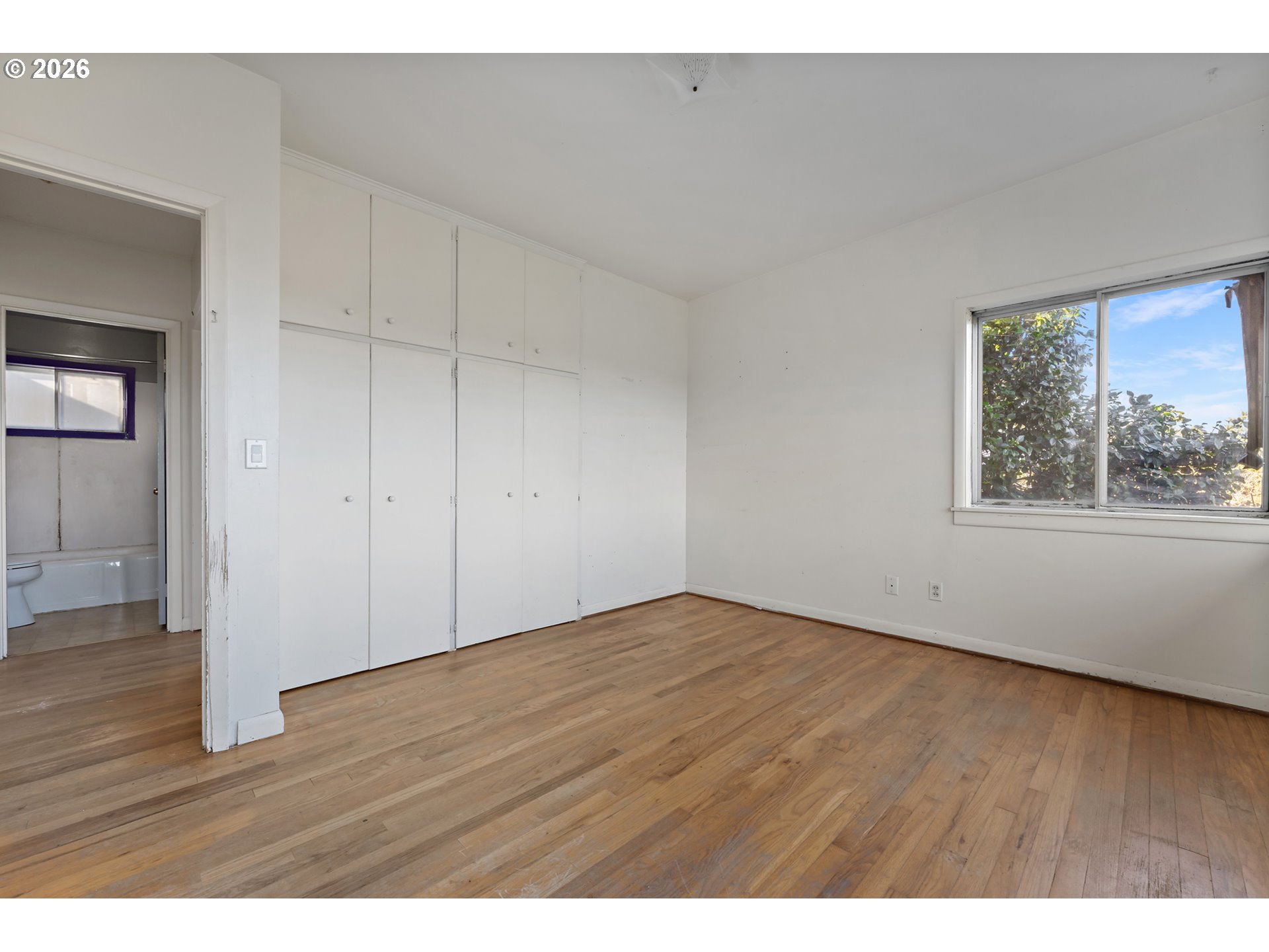 property viewer photo 13