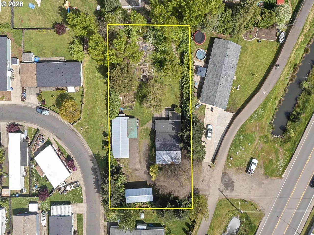 main property photo 34