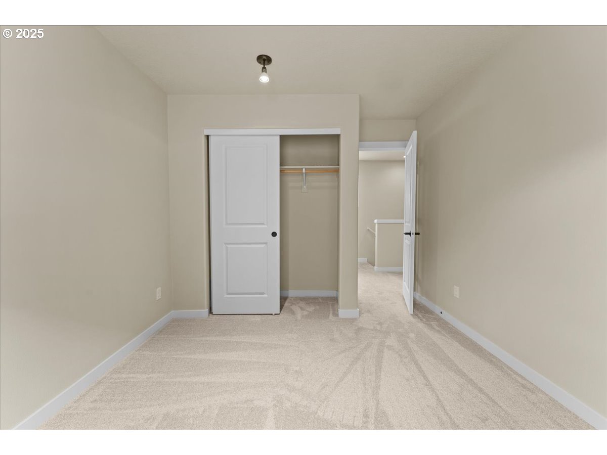 property viewer photo 27