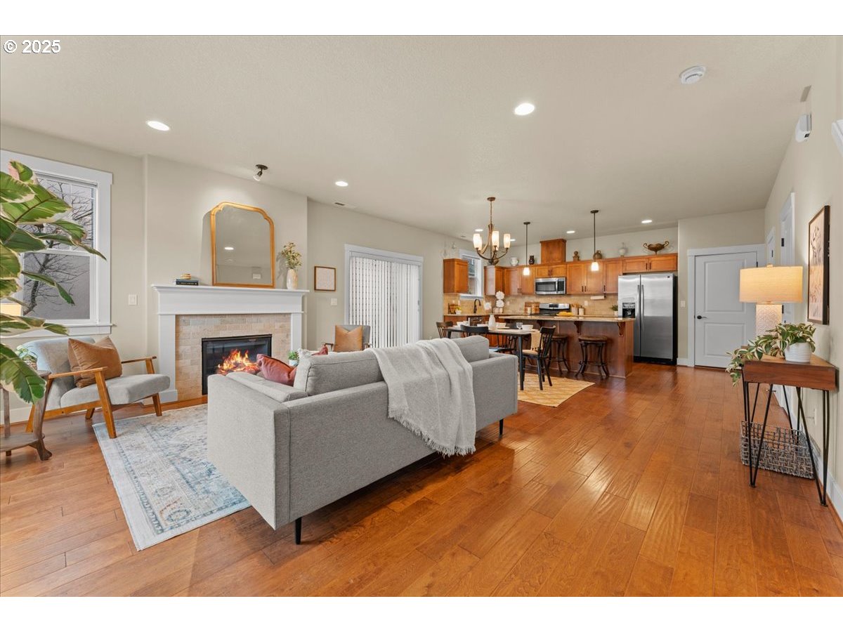 property viewer photo 3