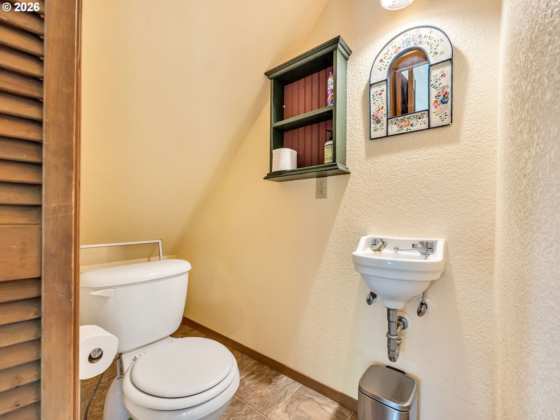 main property photo 27