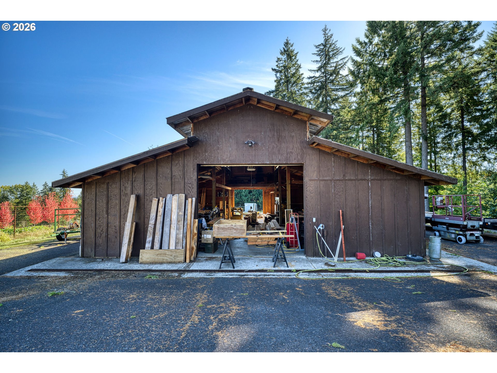 main property photo 5