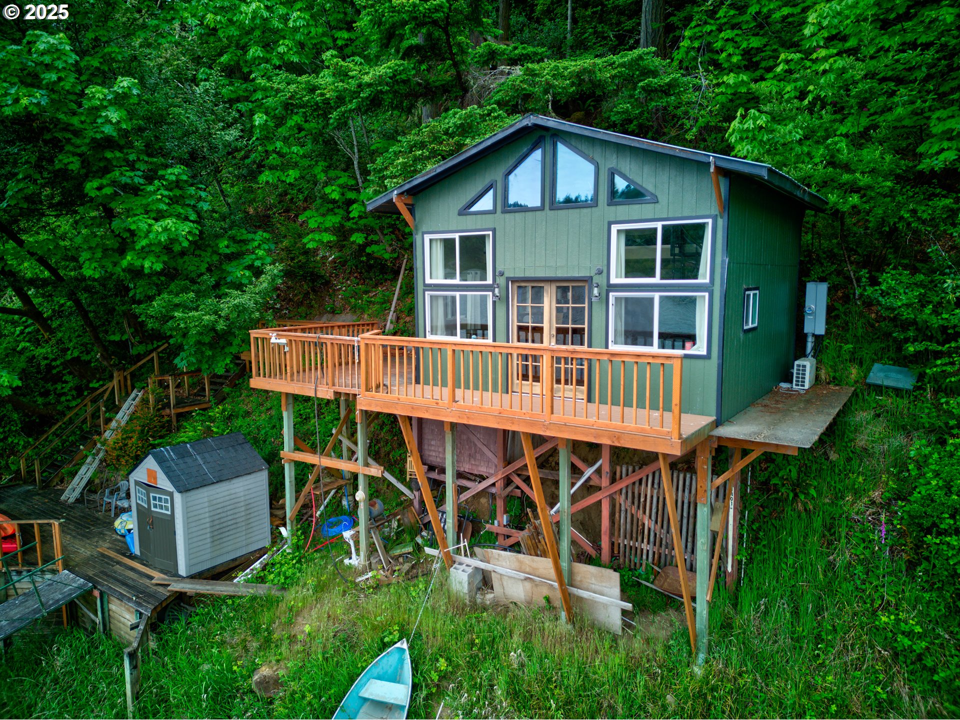 main property photo 33