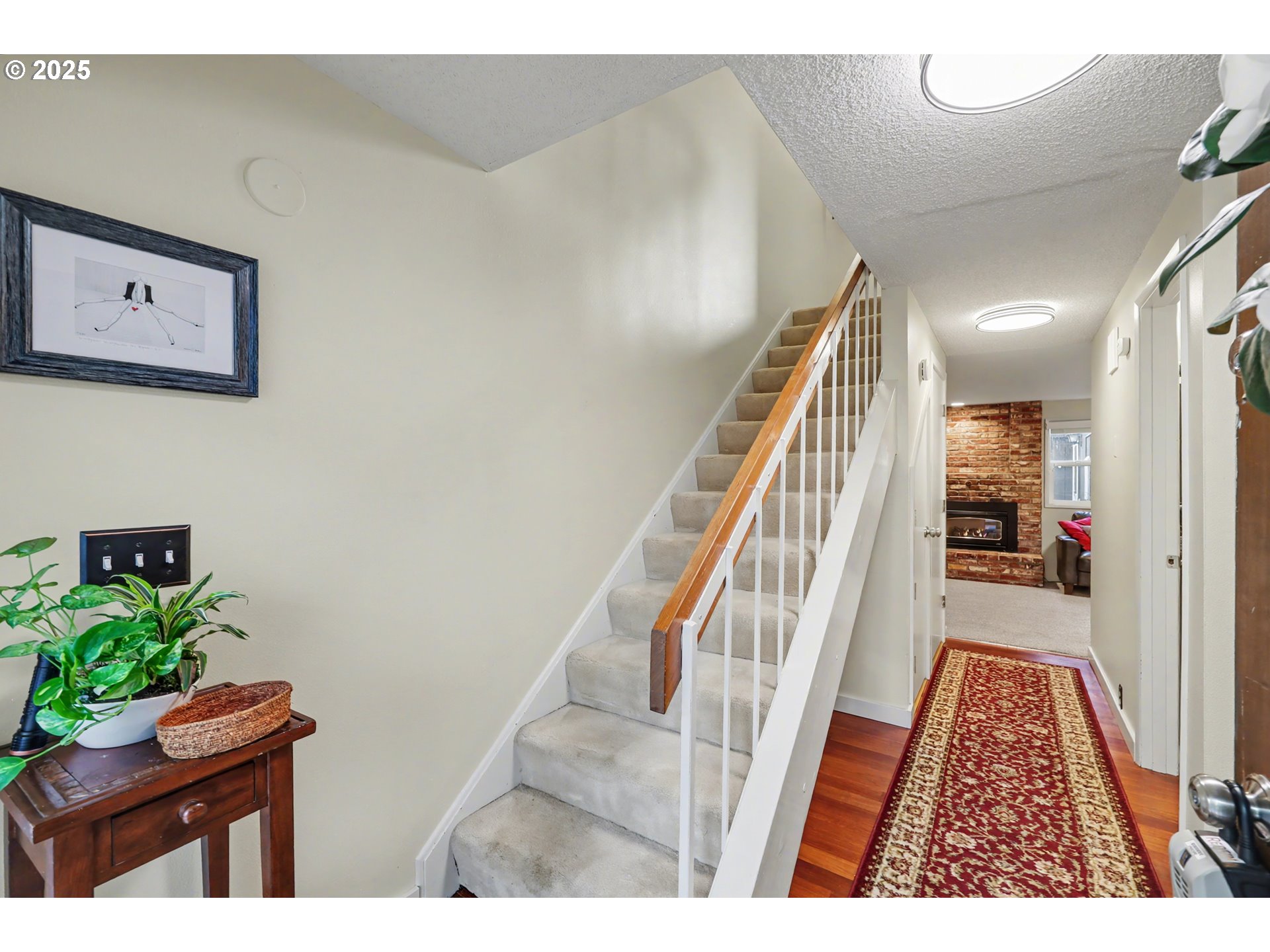 property viewer photo 3