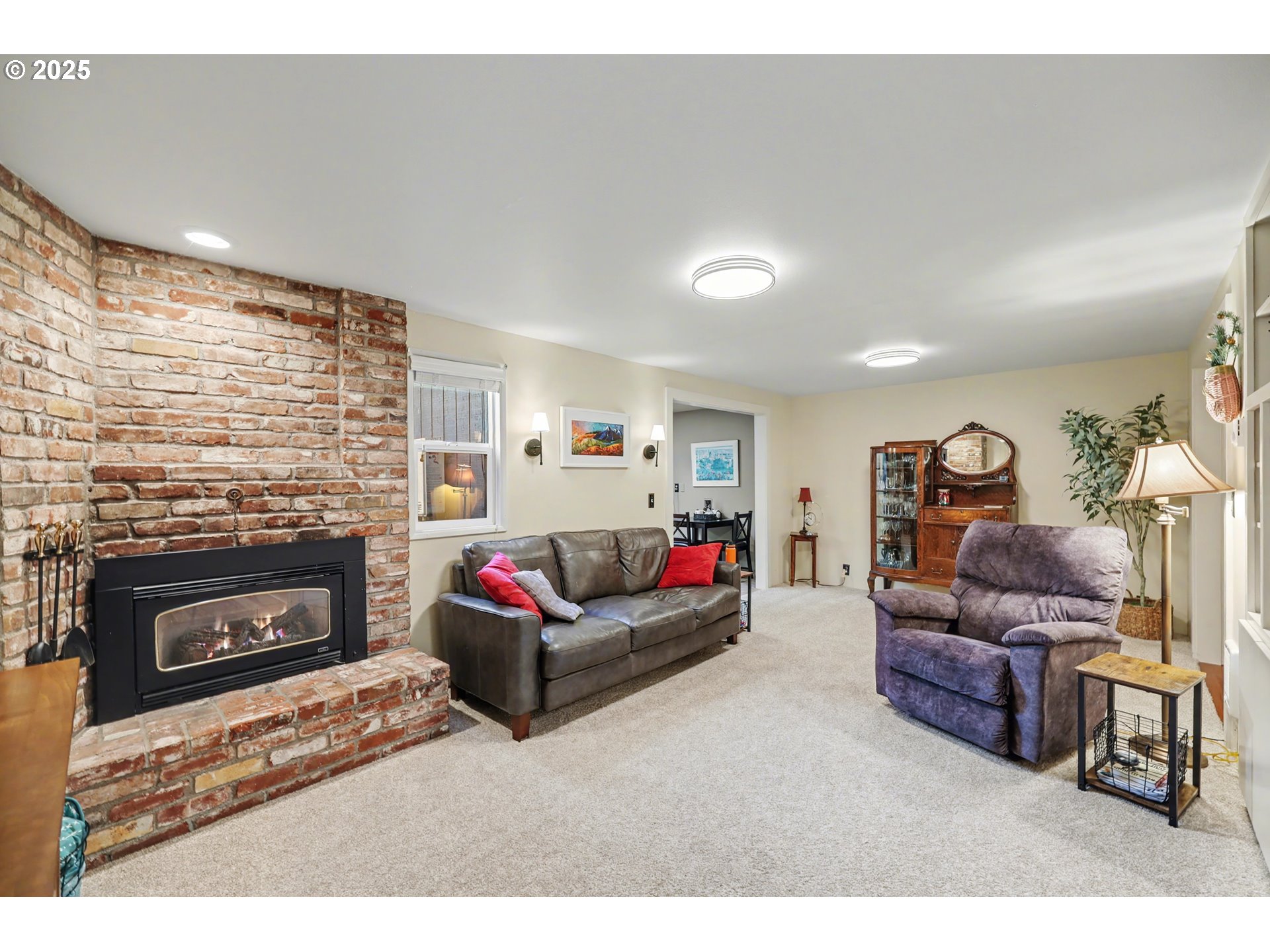 property viewer photo 6