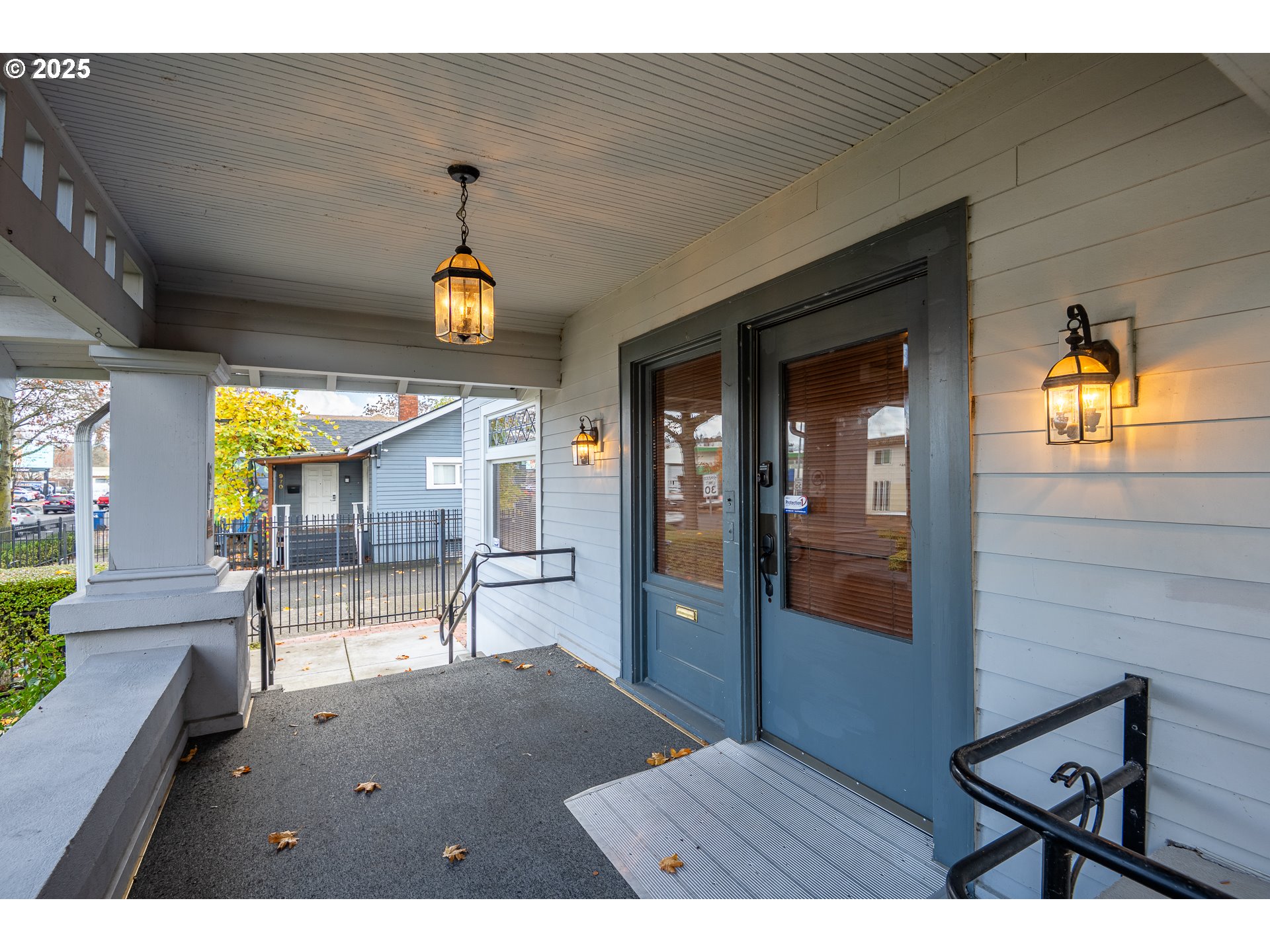 main property photo 33