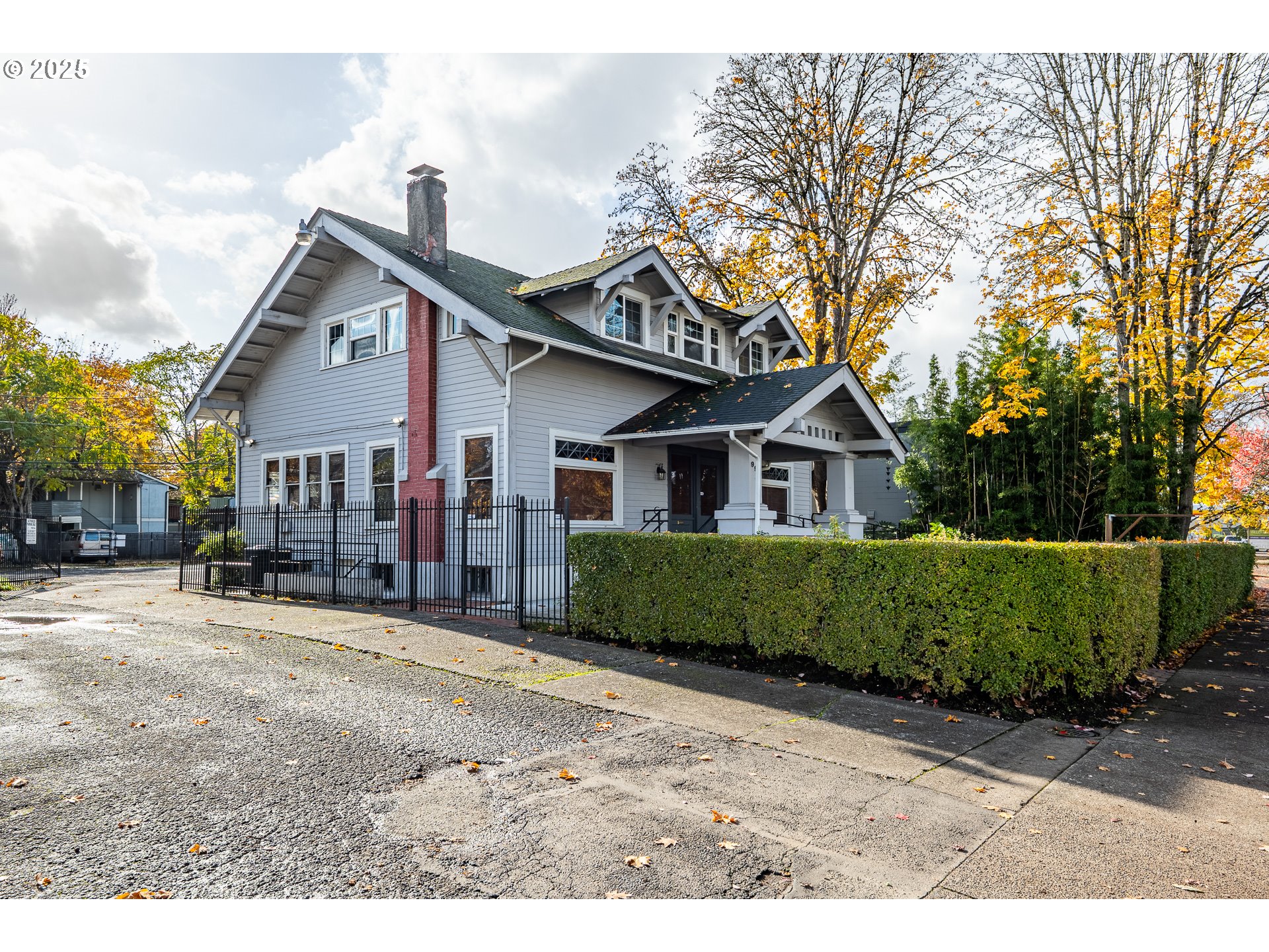 main property photo 38