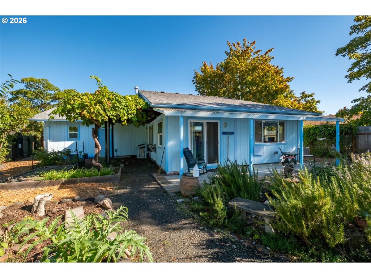 main property photo 33