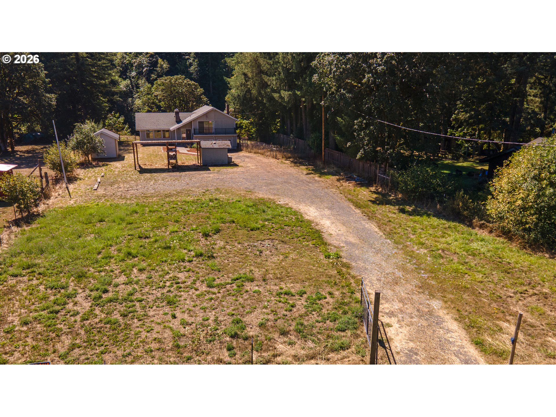 main property photo 40