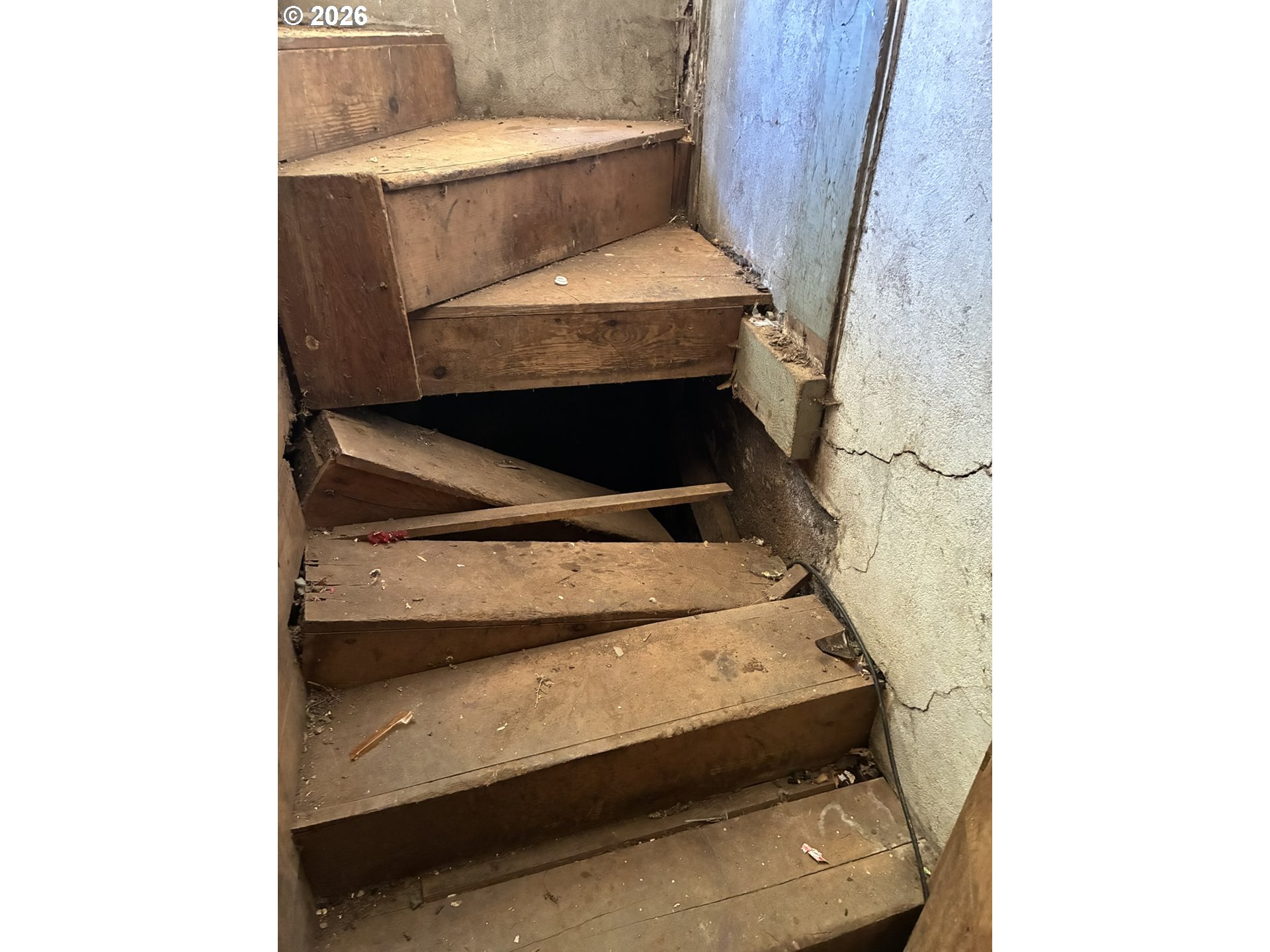 main property photo 28
