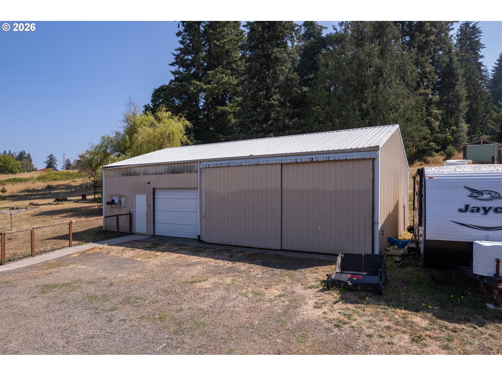 main property photo 20