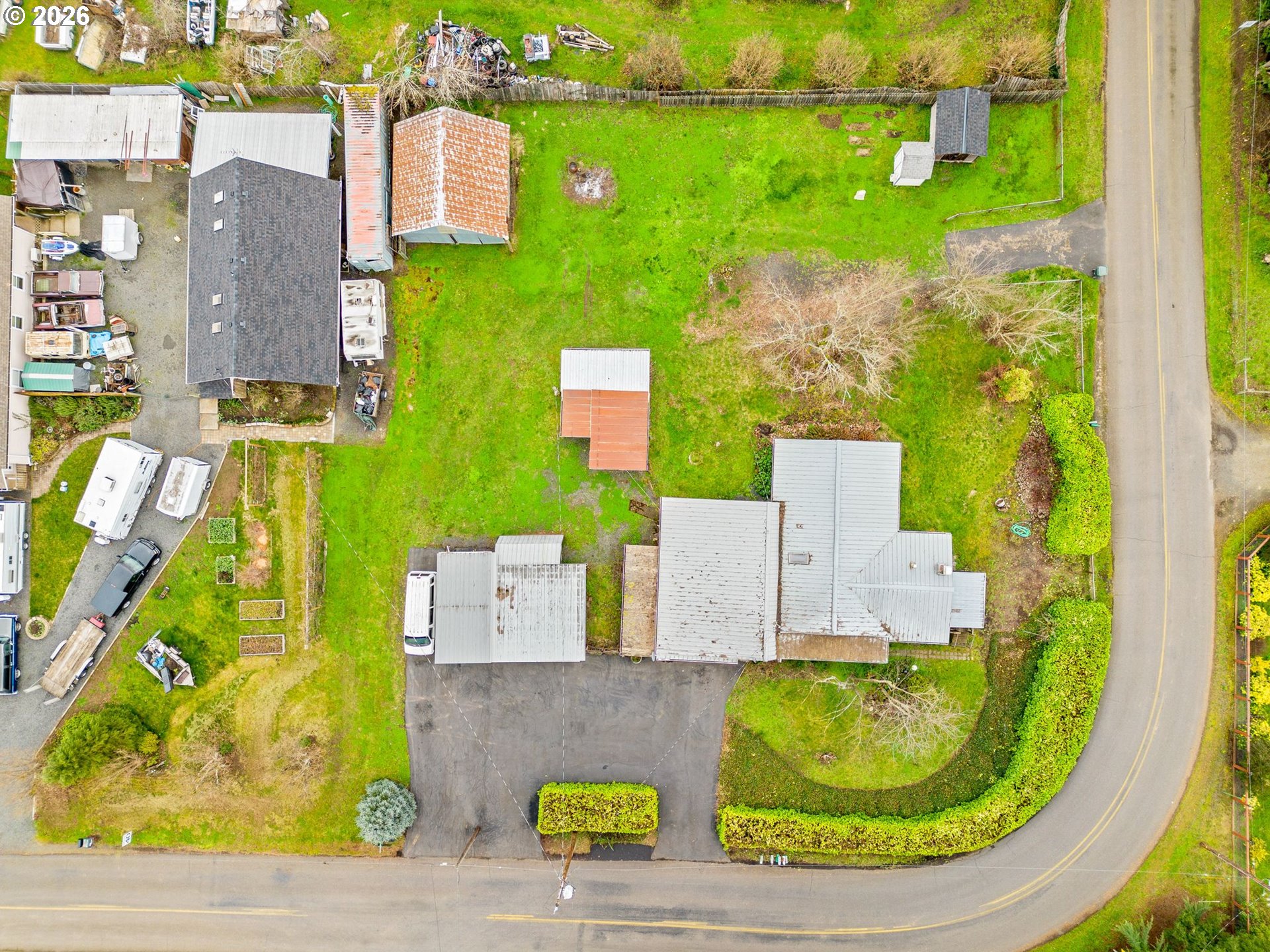 main property photo 37