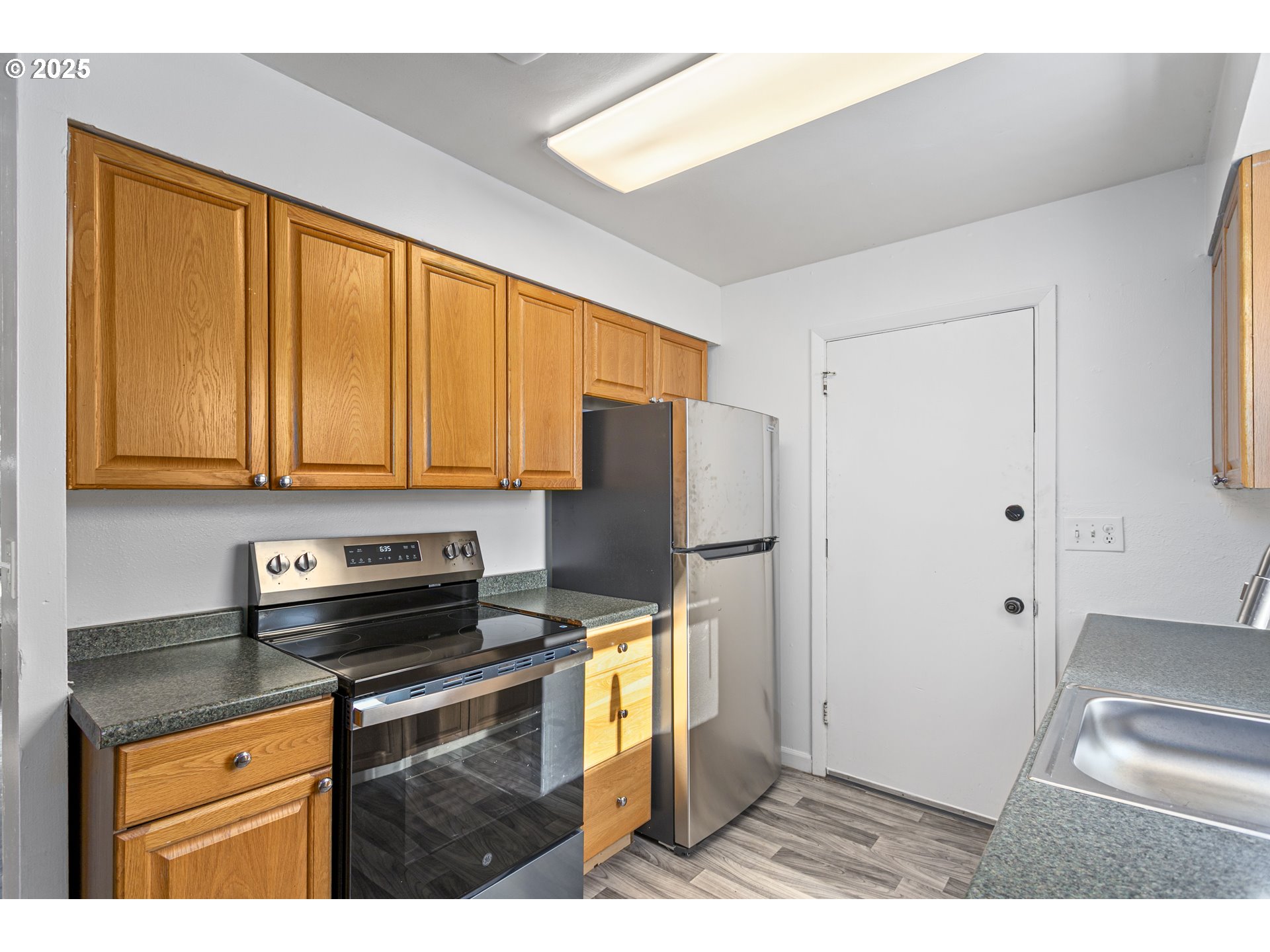 property viewer photo 10