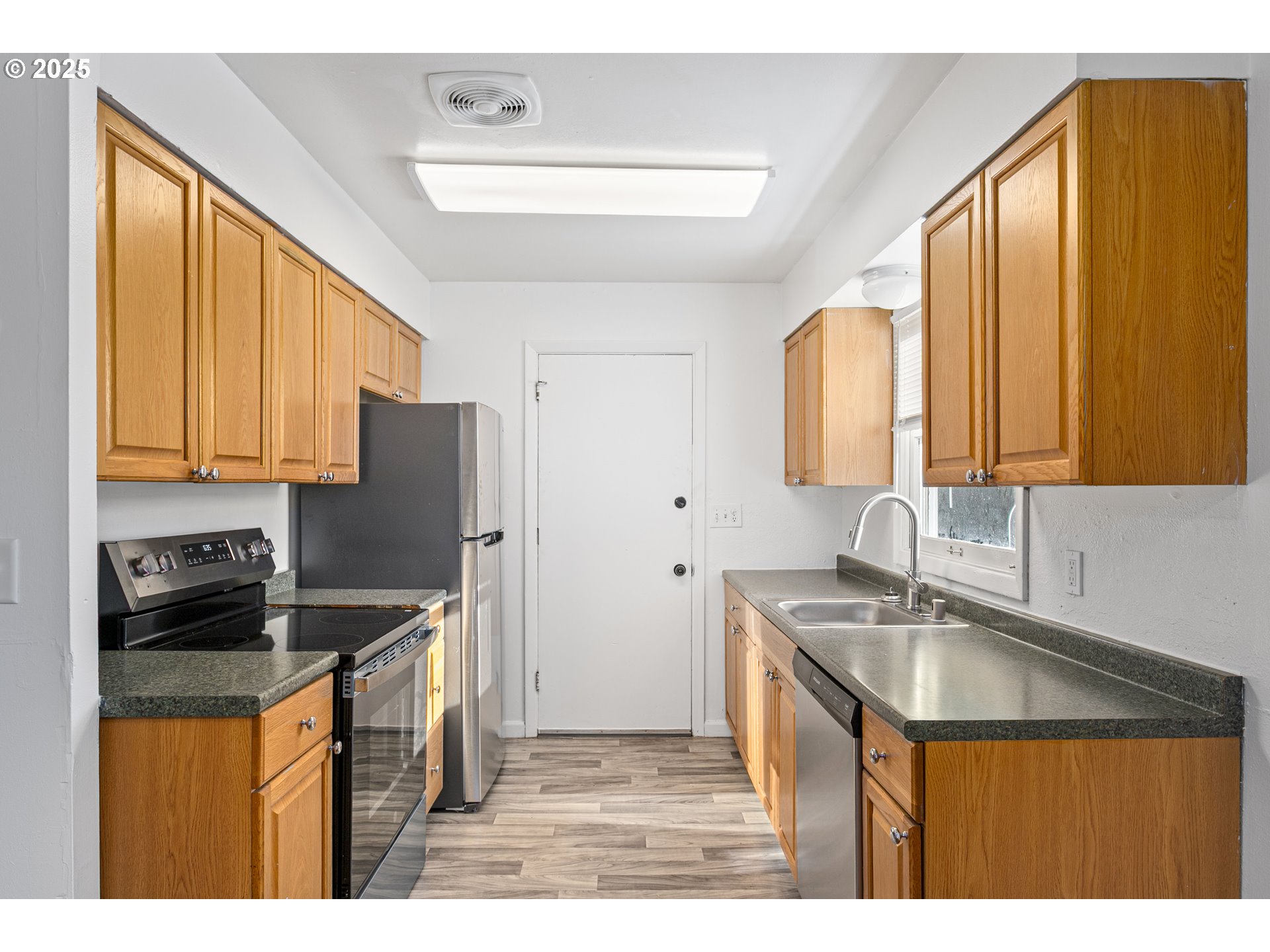 property viewer photo 11