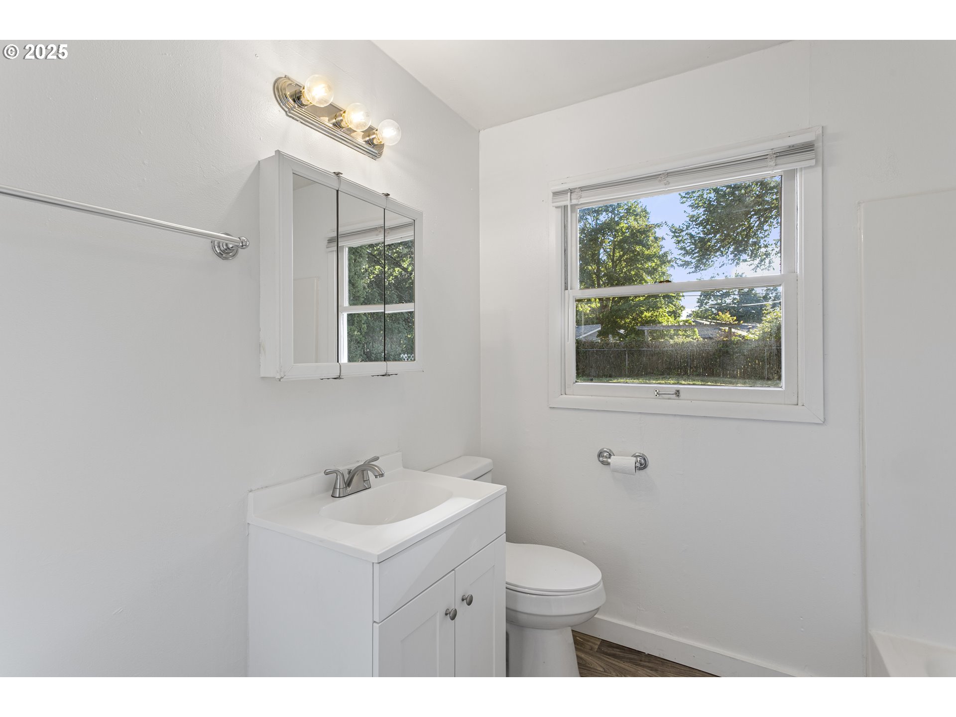 property viewer photo 14