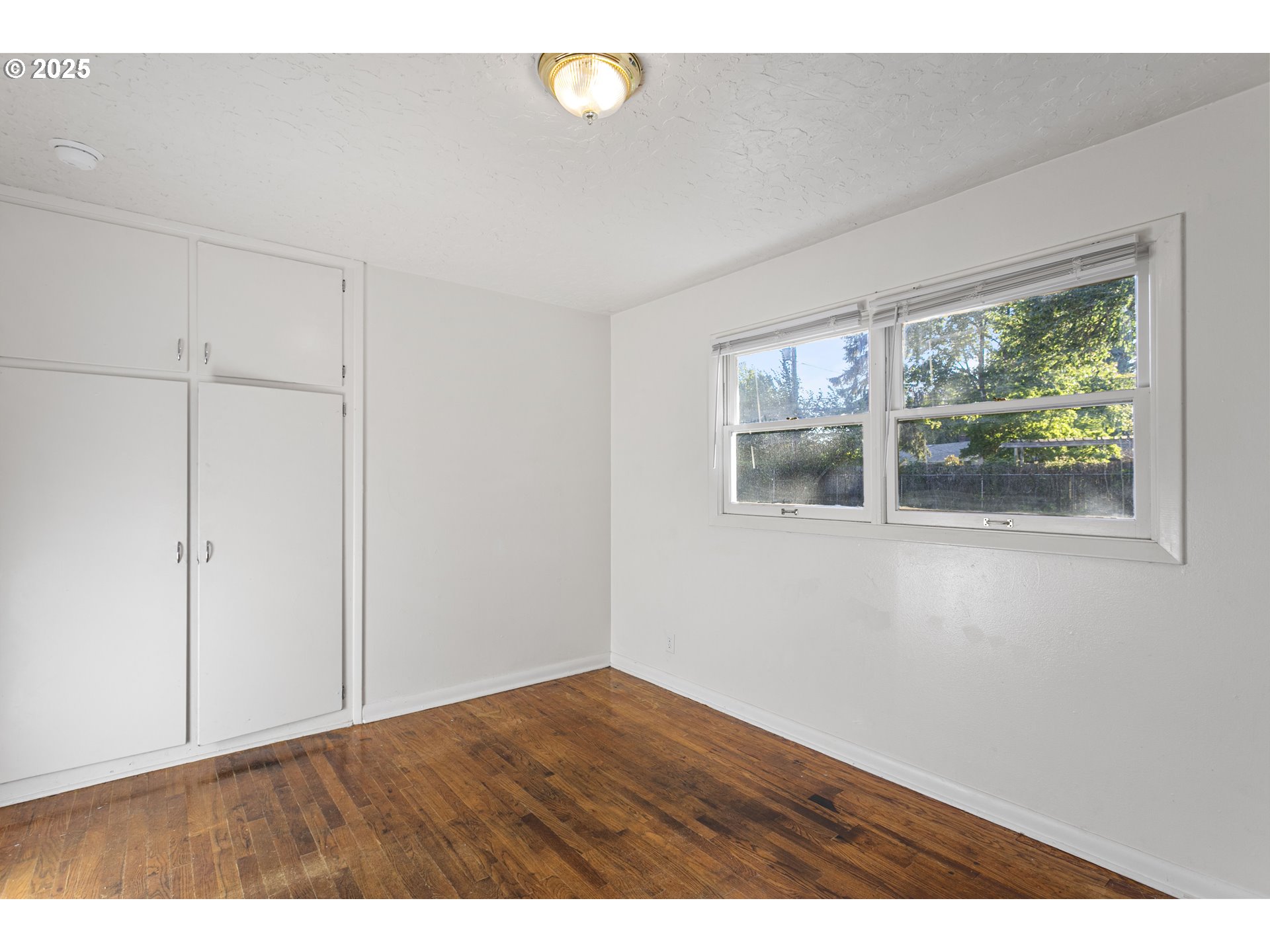 property viewer photo 18