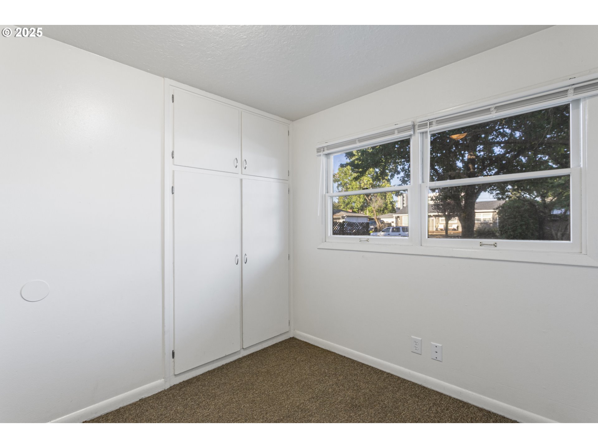 property viewer photo 20