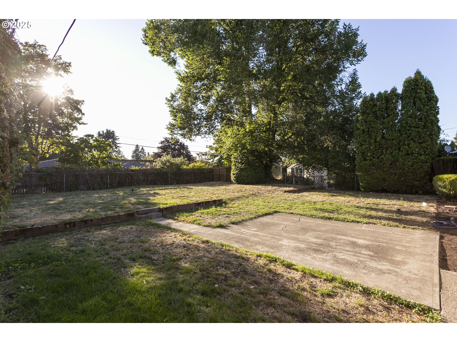 property viewer photo 25