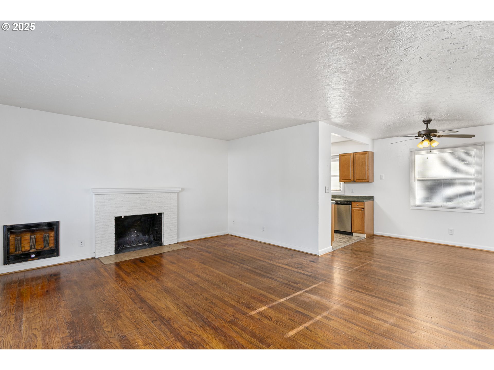 property viewer photo 5