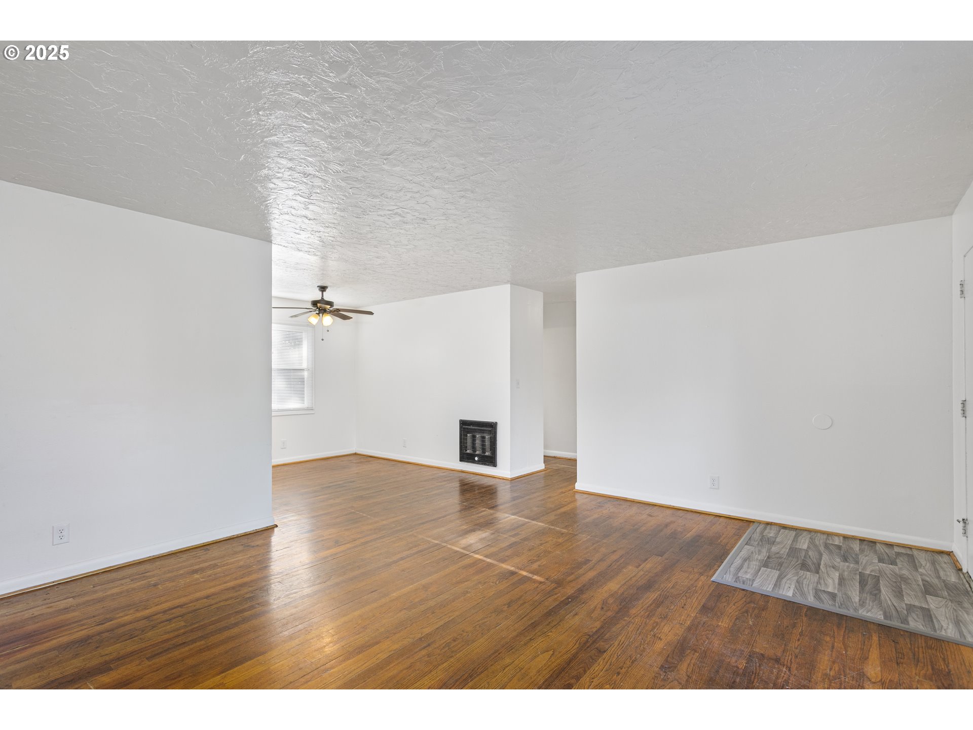 property viewer photo 6