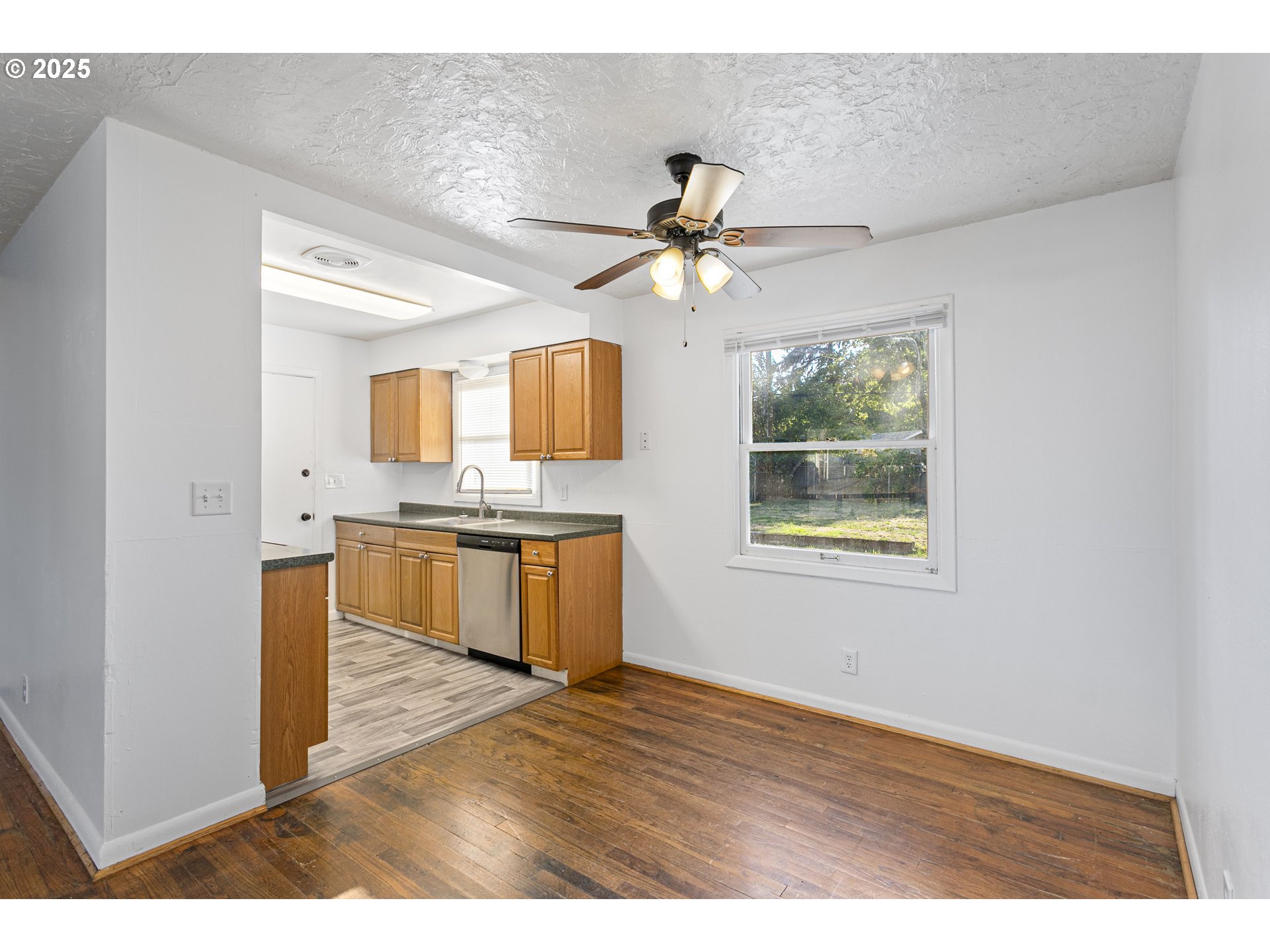 property viewer photo 8