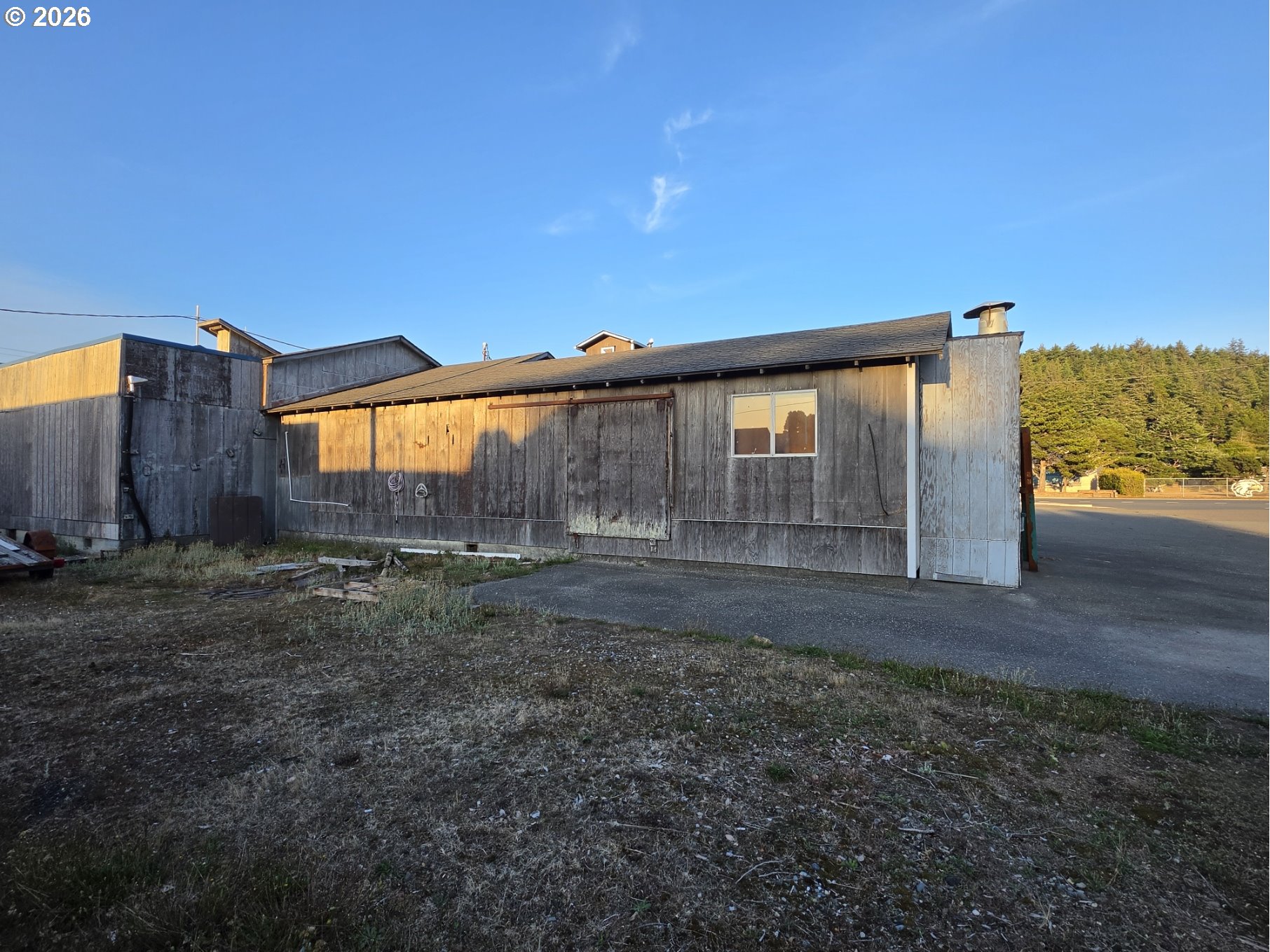 main property photo 37