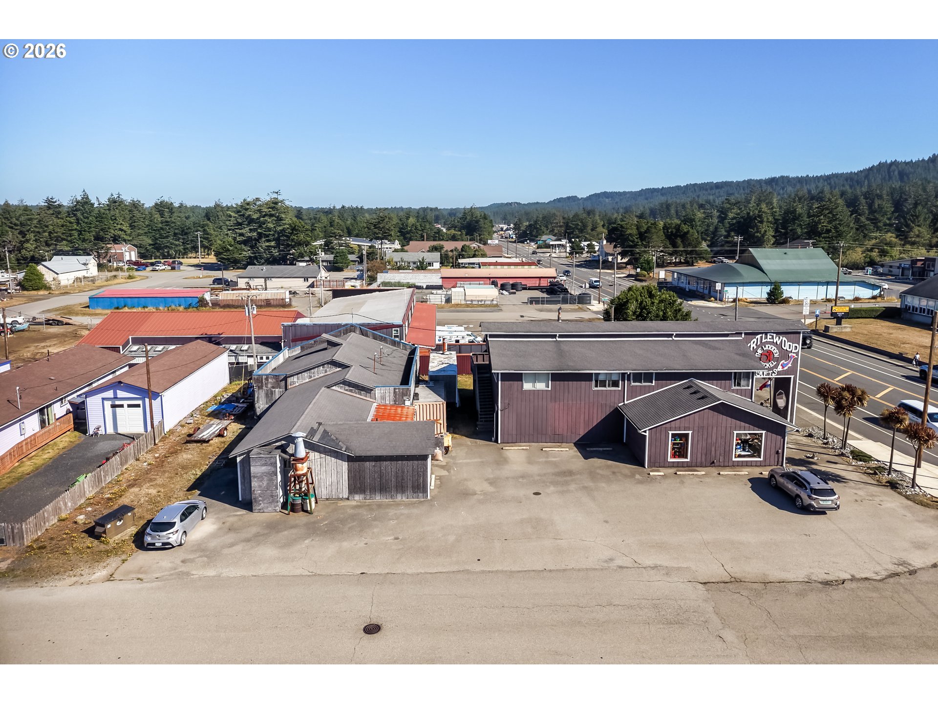 main property photo 40