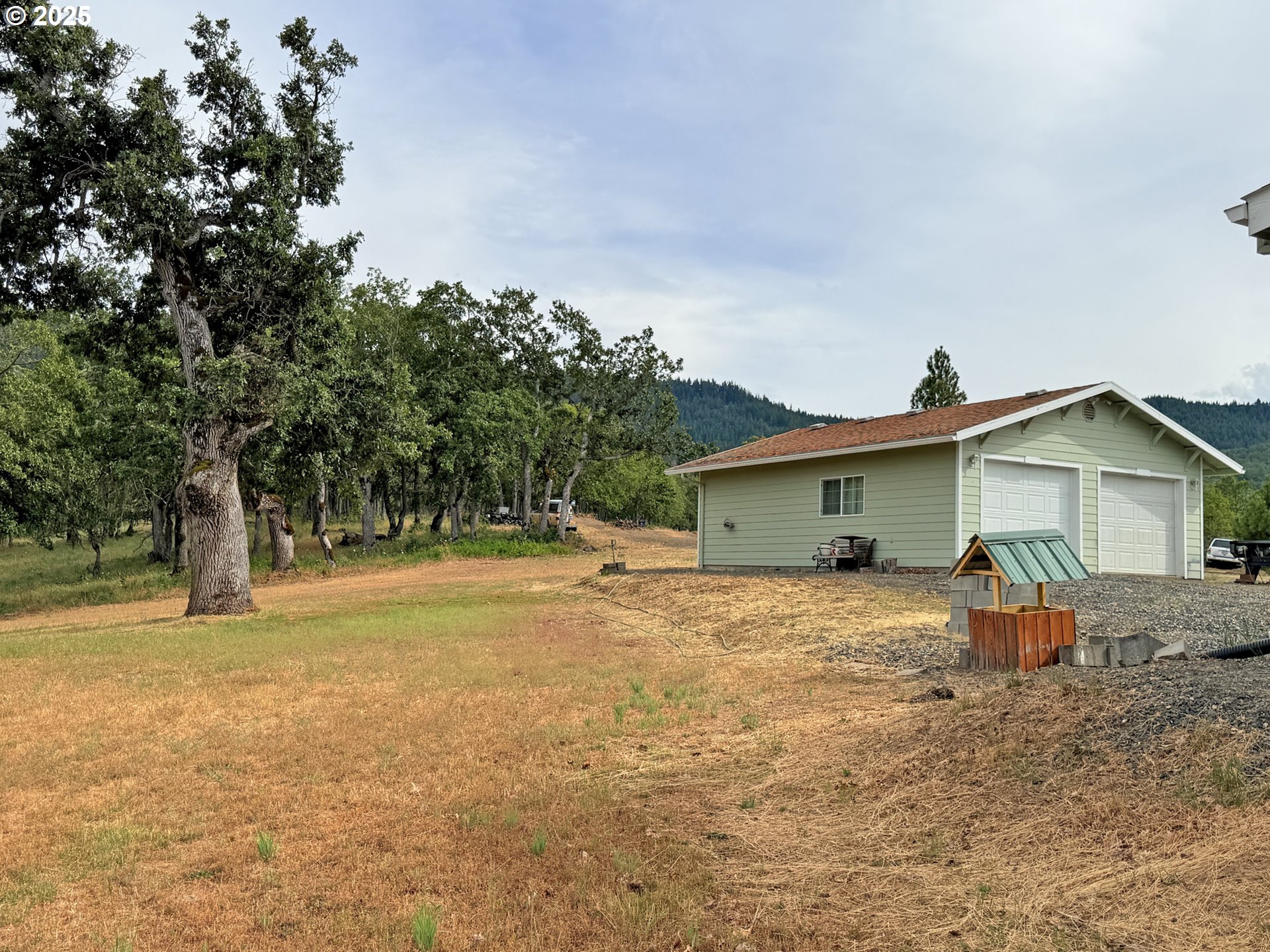 property viewer photo 12
