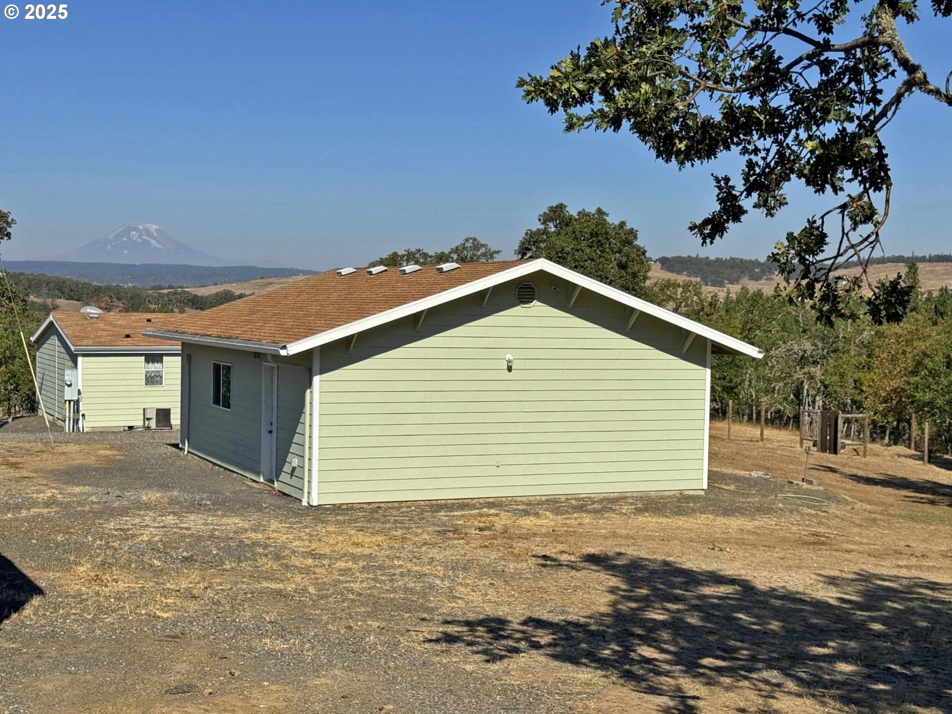 property viewer photo 13