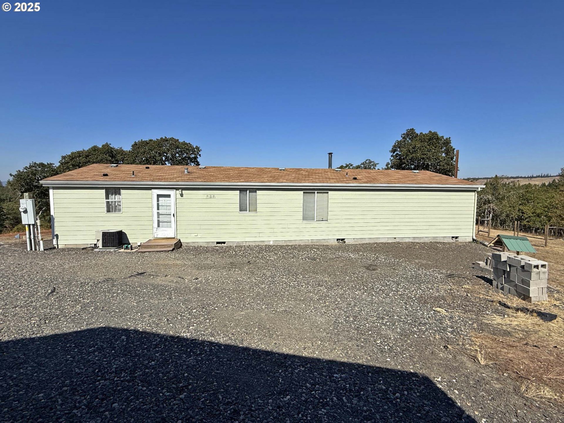property viewer photo 15