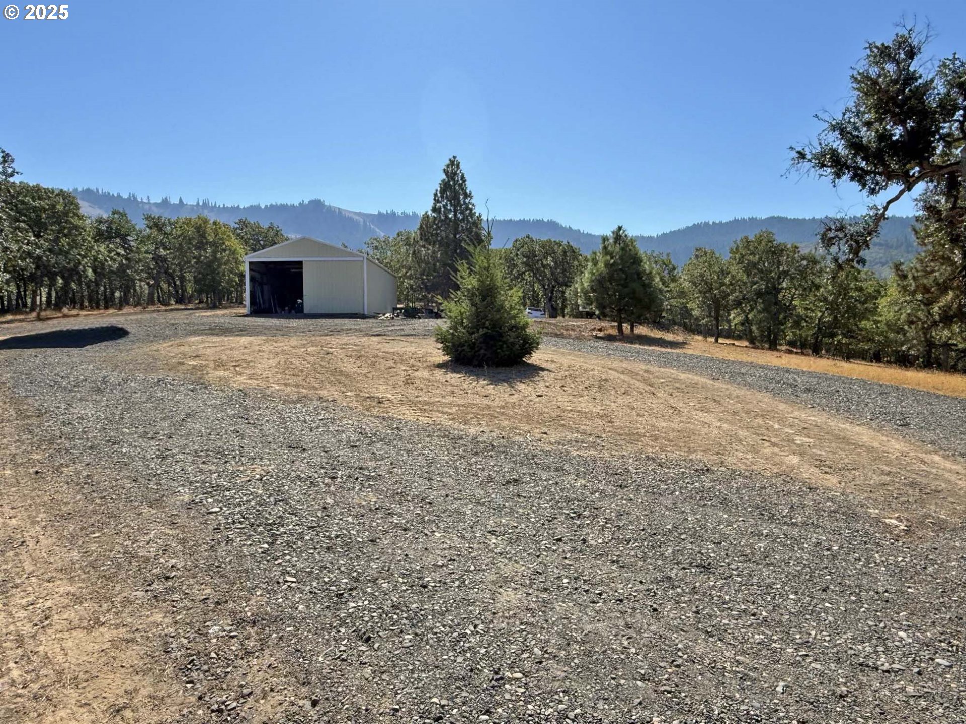 property viewer photo 31