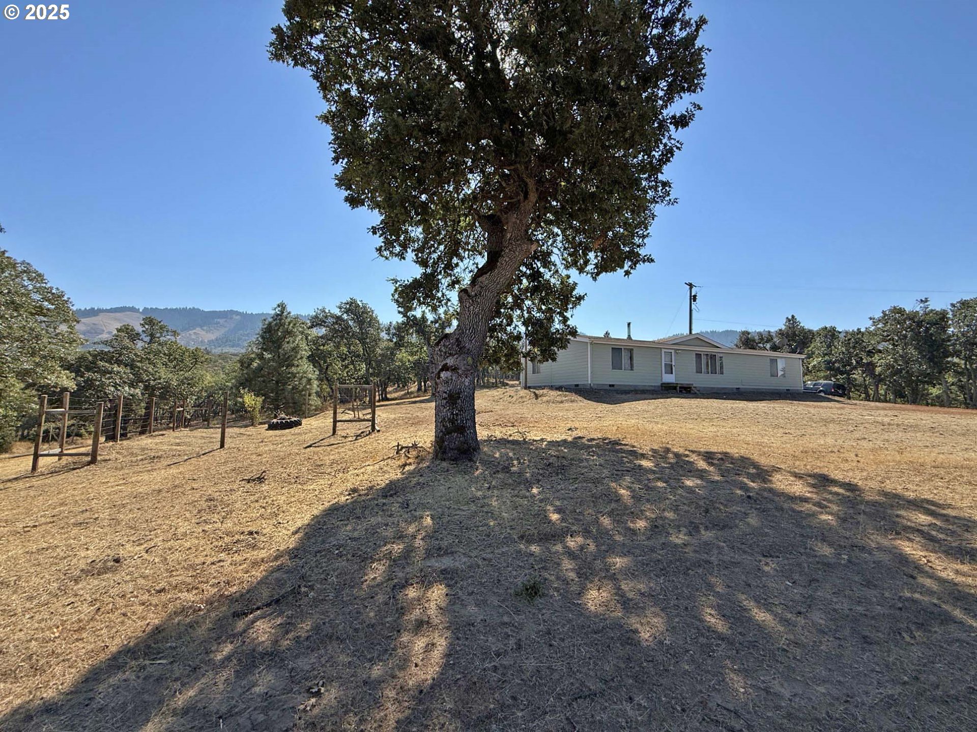property viewer photo 7