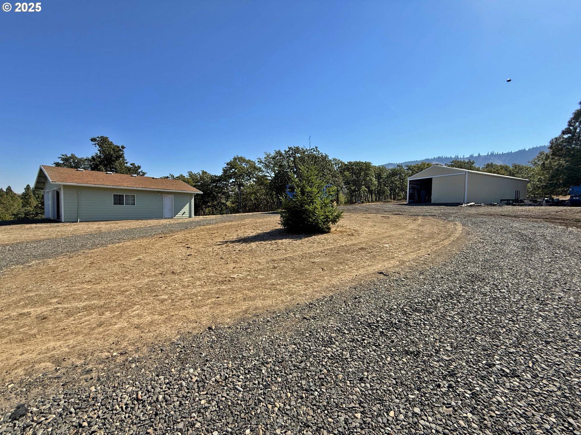 property viewer photo 8