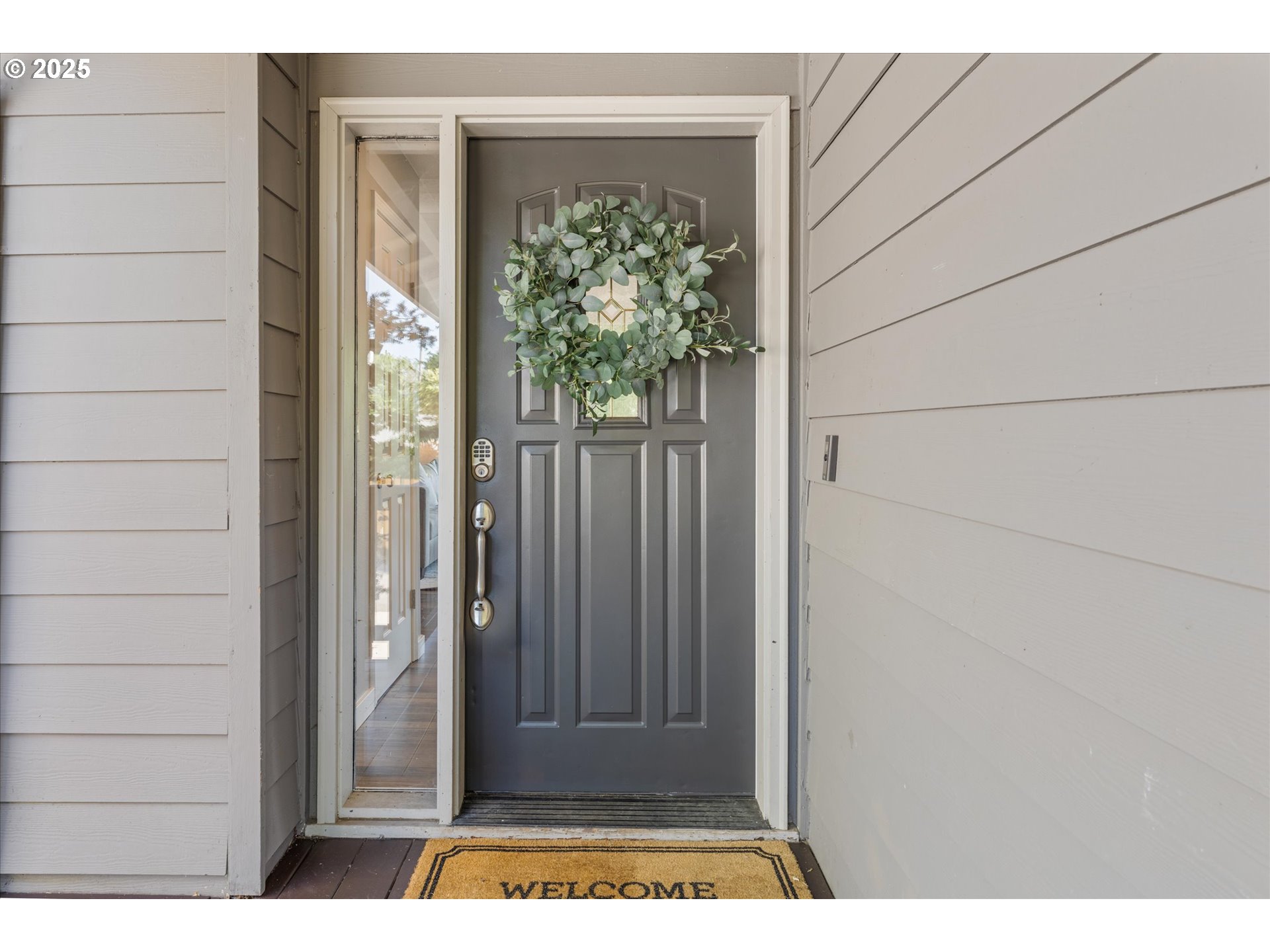 property viewer photo 1