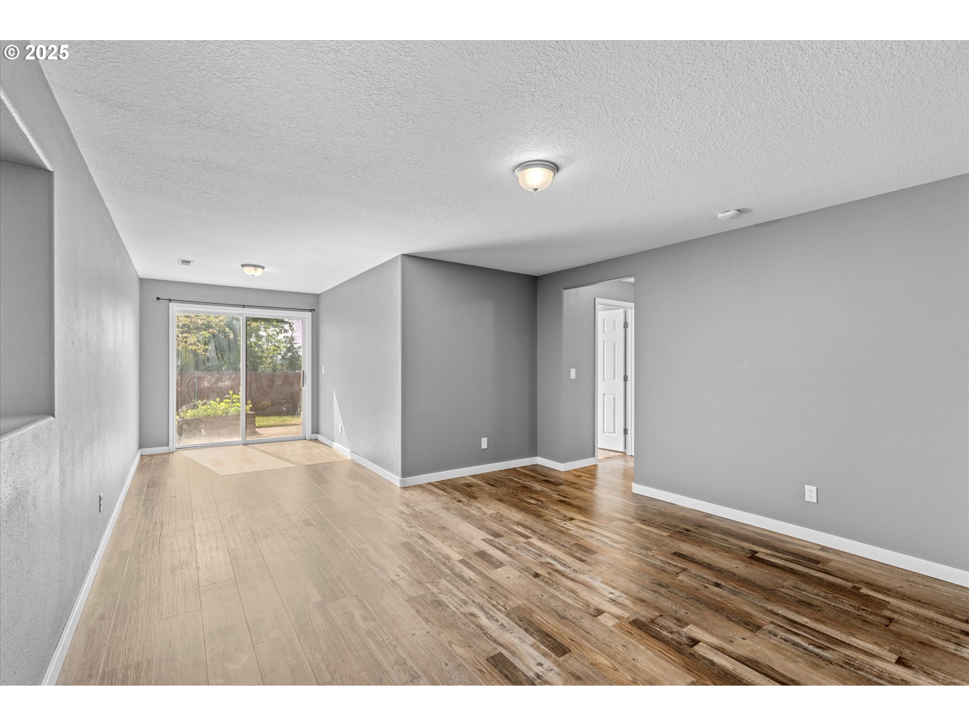 property viewer photo 22
