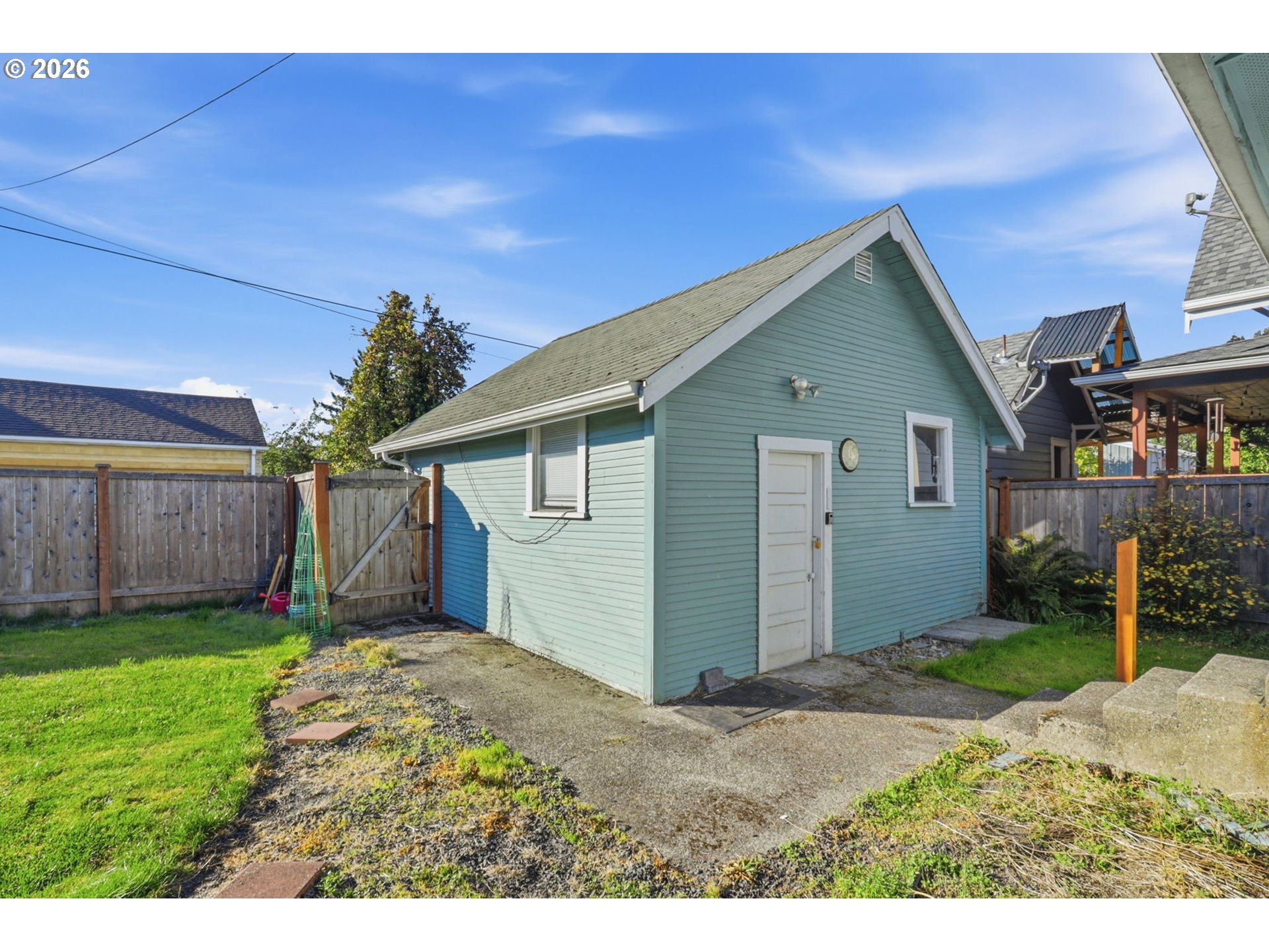 main property photo 20