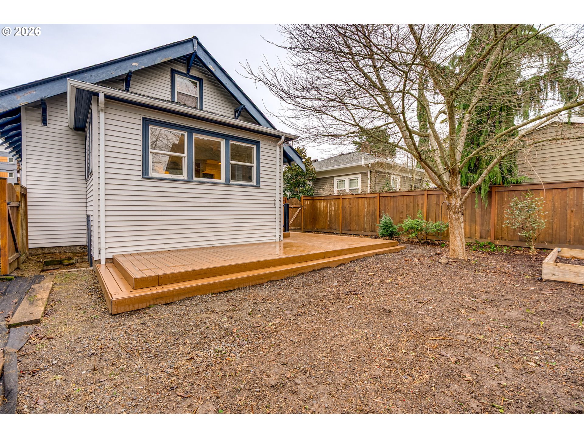 property viewer photo 42