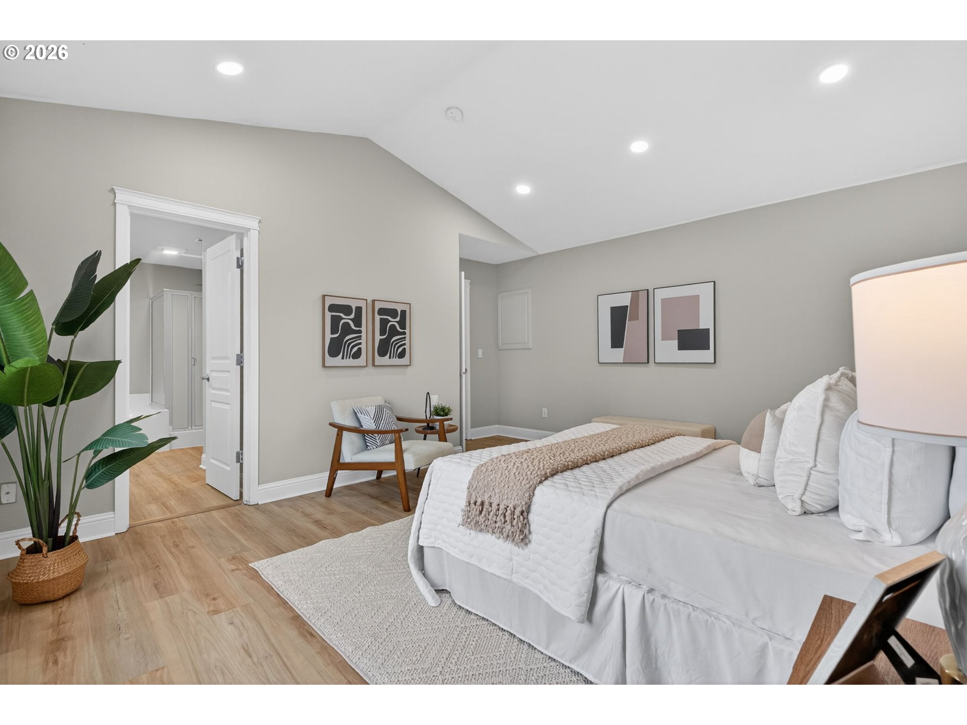 property viewer photo 30