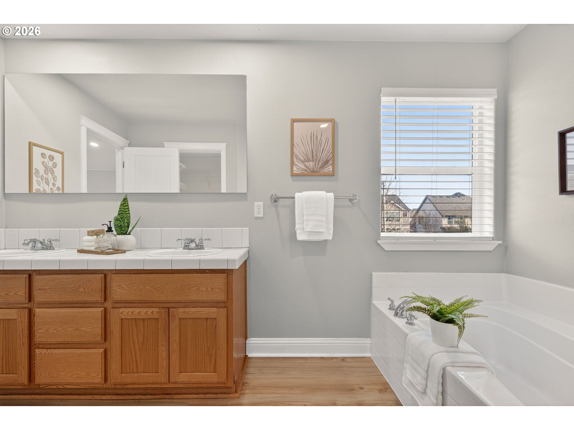 property viewer photo 34